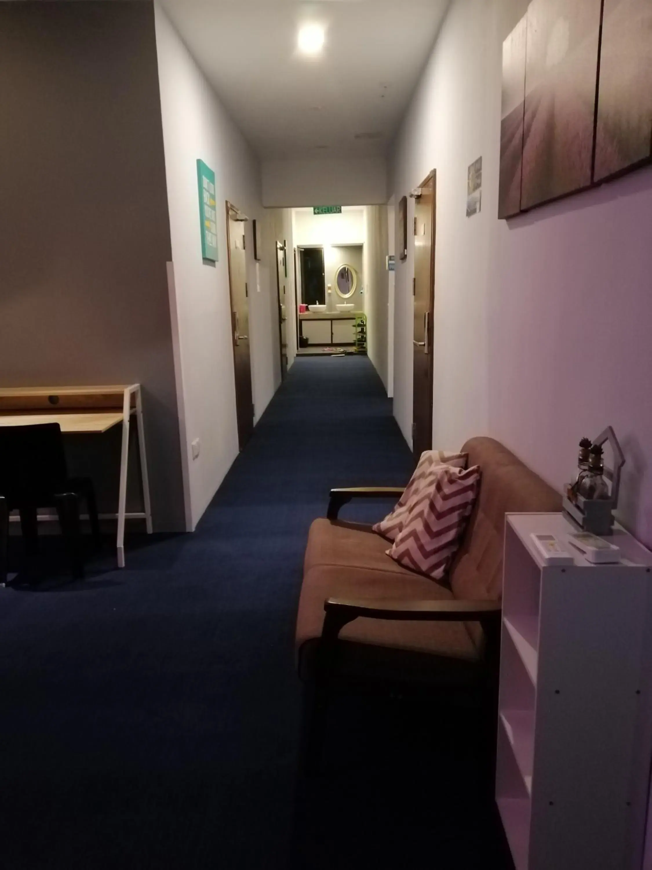 Communal lounge/ TV room in Space Cap Hotel Communal lounge/ TV room in Space Cap Hotel