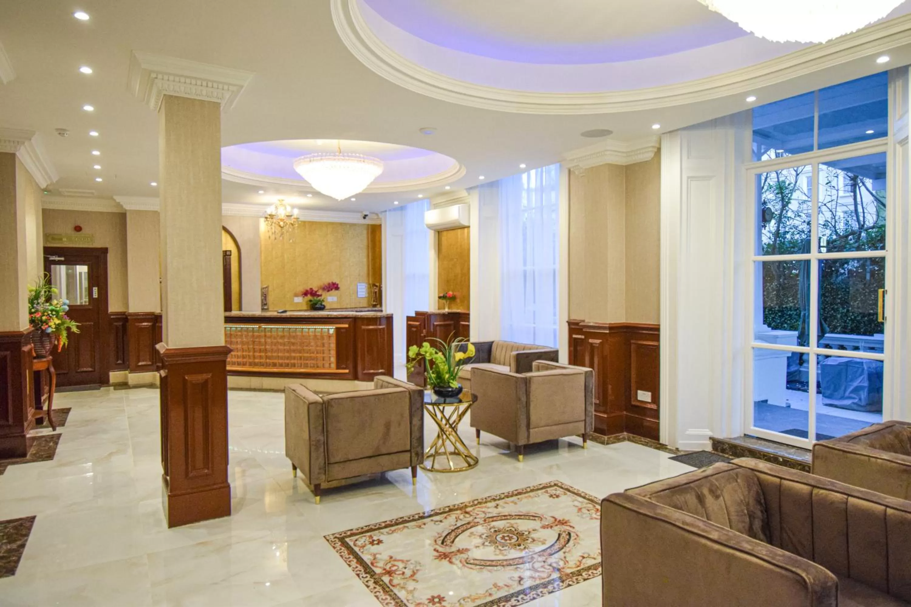 Lobby or reception in Pembridge Palace Hotel