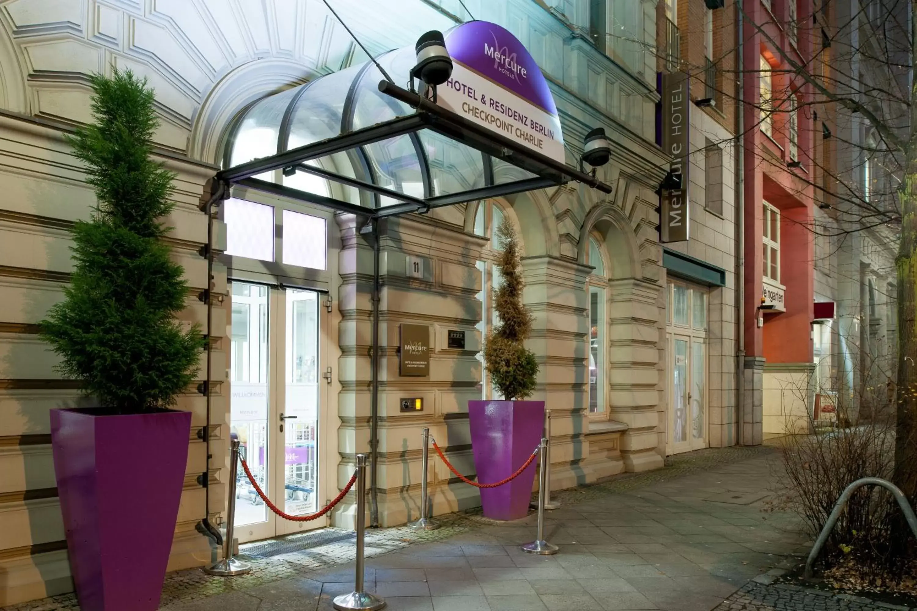 Facade/entrance in Mercure Hotel & Residenz Berlin Checkpoint Charlie