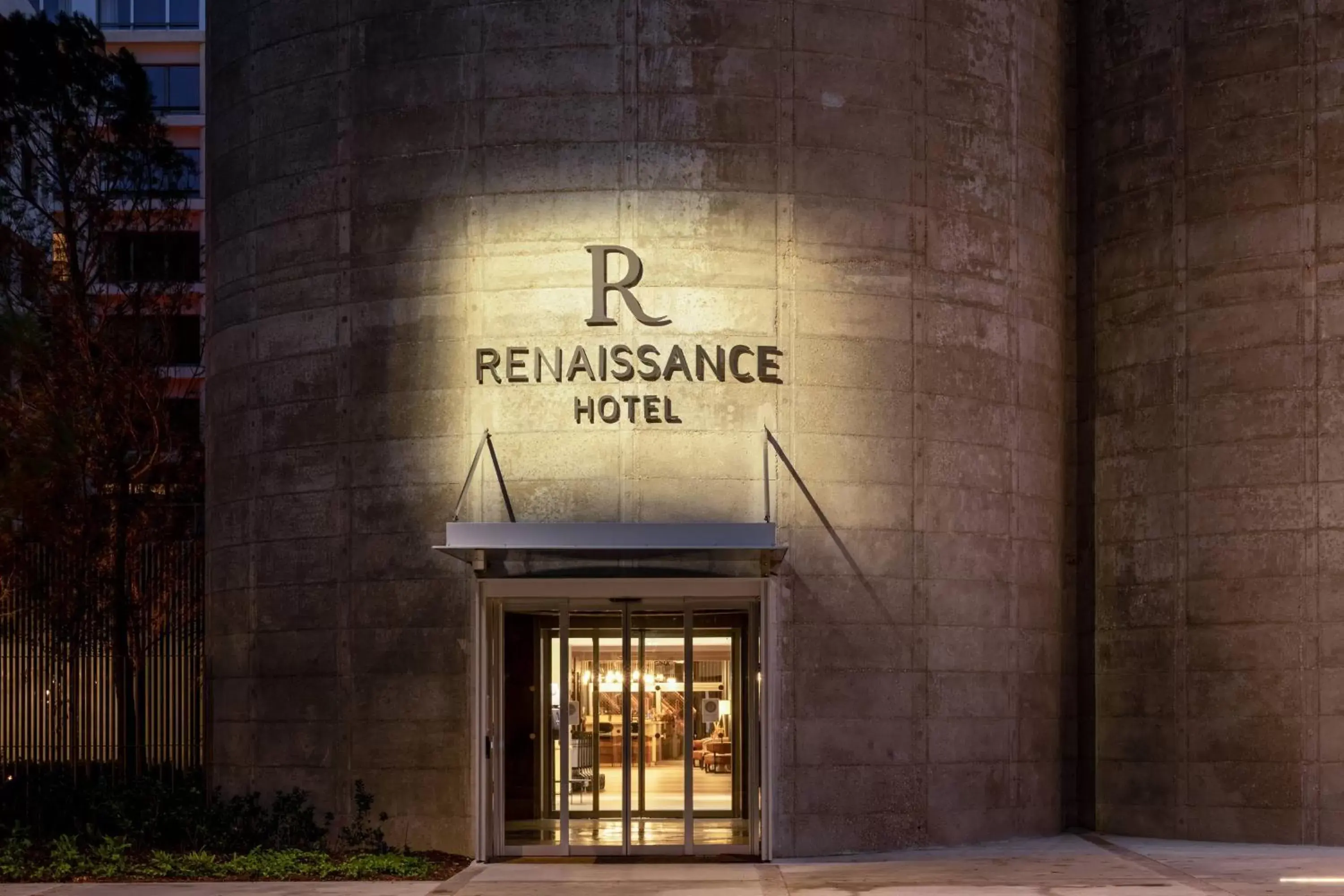 Property building in Renaissance Bordeaux Hotel