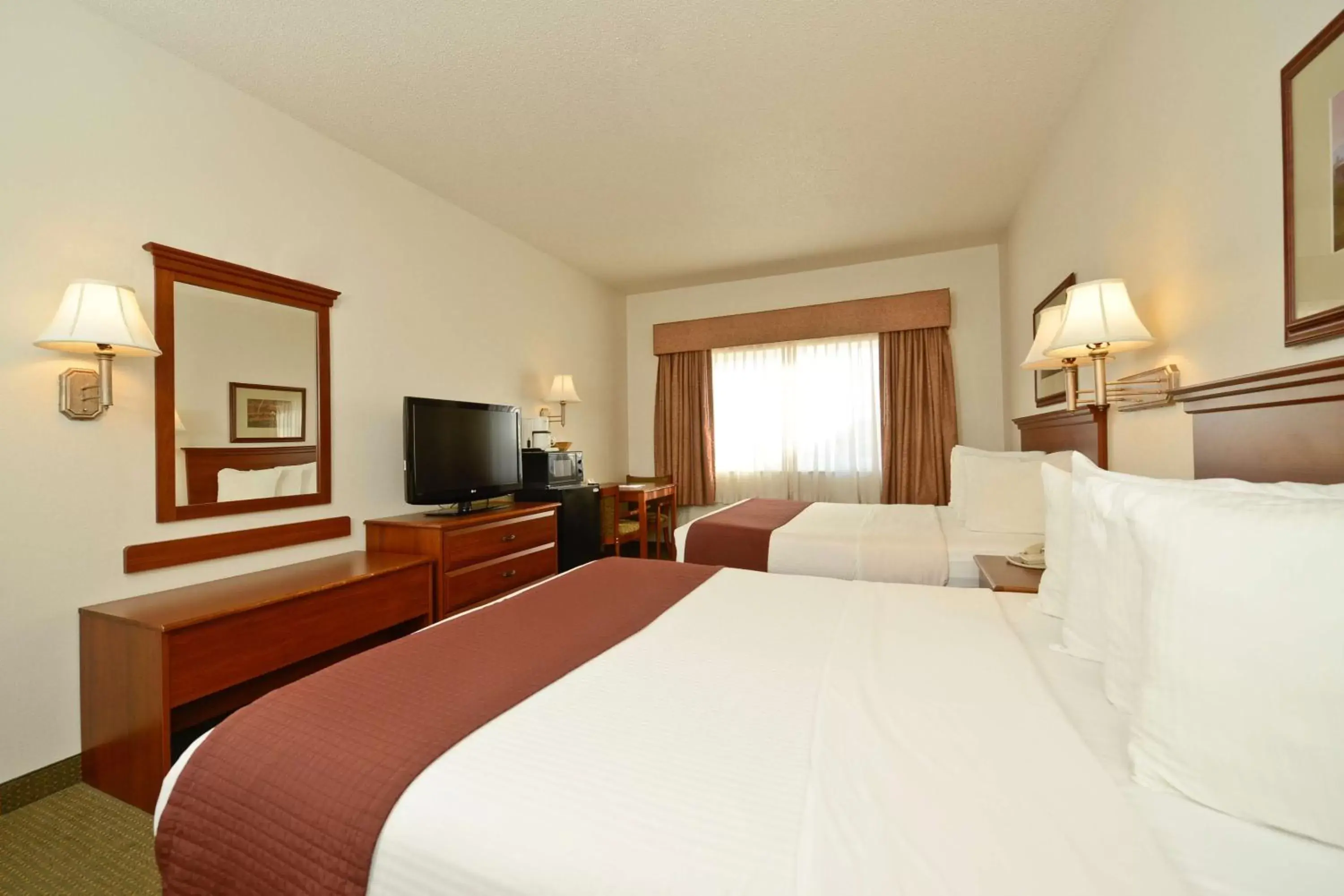 Photo of the whole room, Bed in SureStay Hotel by Best Western Blackwell