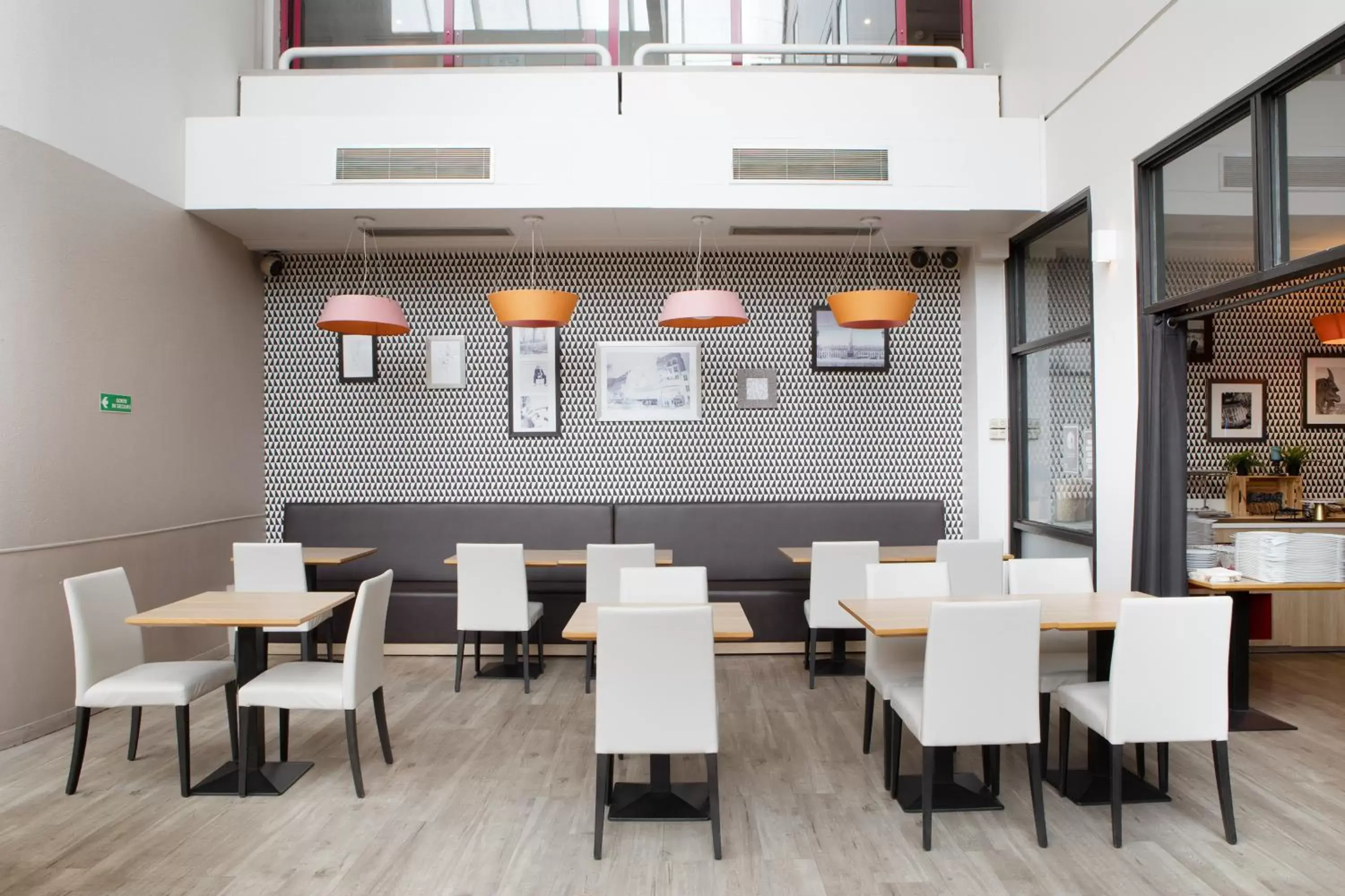 Breakfast in Kyriad Paris Est - Bois de Vincennes Breakfast in Kyriad Paris Est - Bois de Vincennes