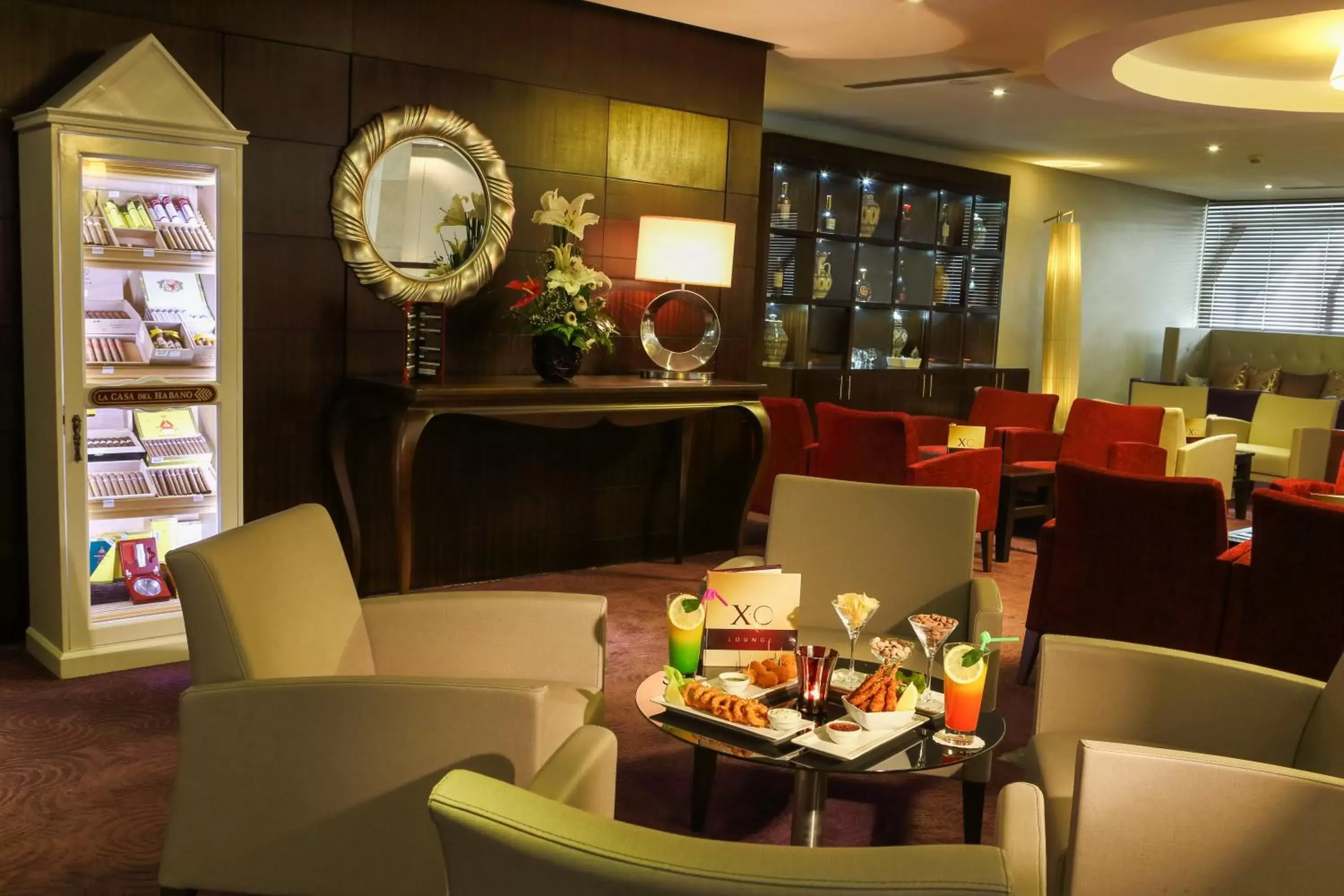 Lounge or bar, Restaurant/Places to Eat in Mövenpick Hotel Casablanca