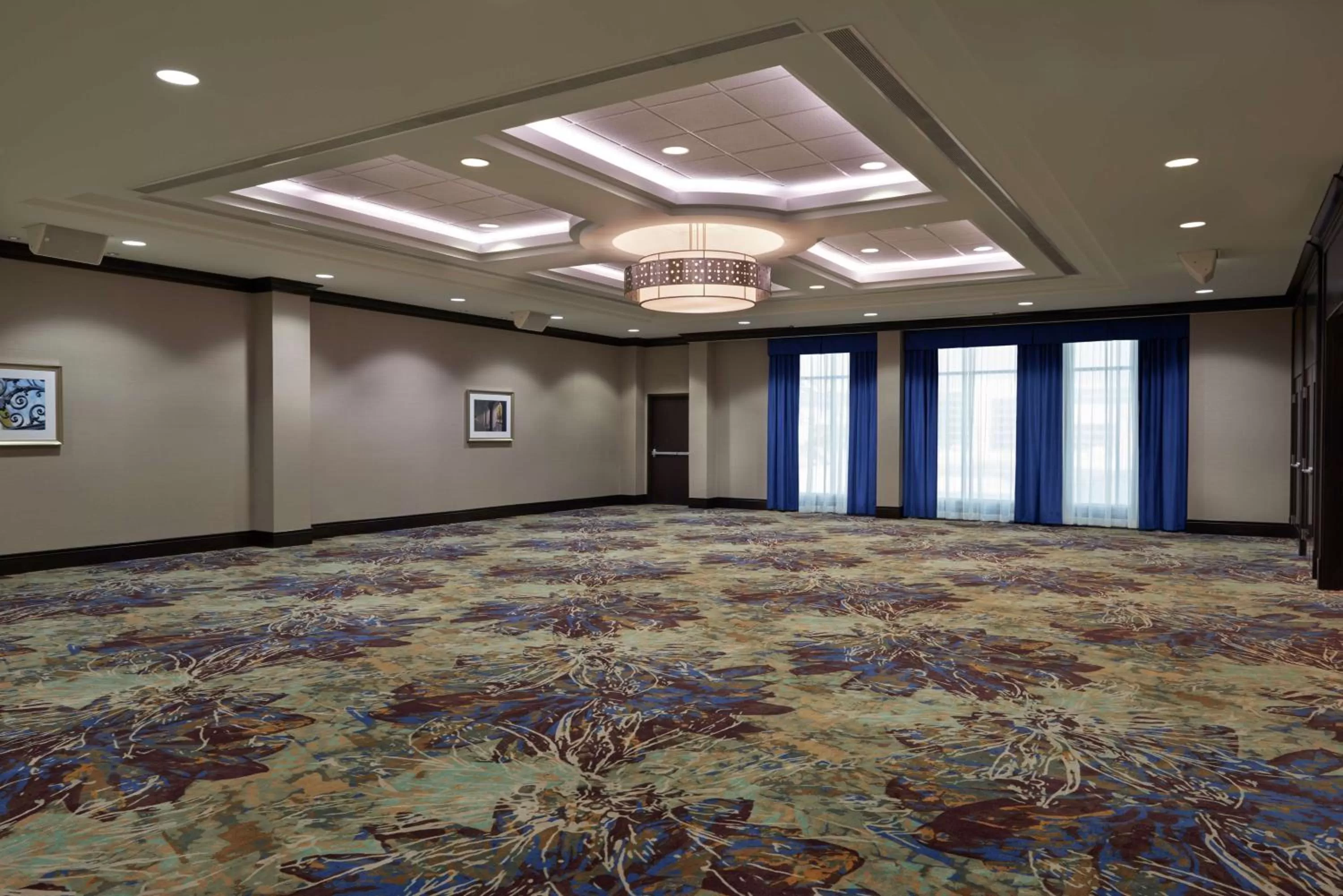 Meeting/conference room in Hilton Garden Inn Toronto Airport West/Mississauga