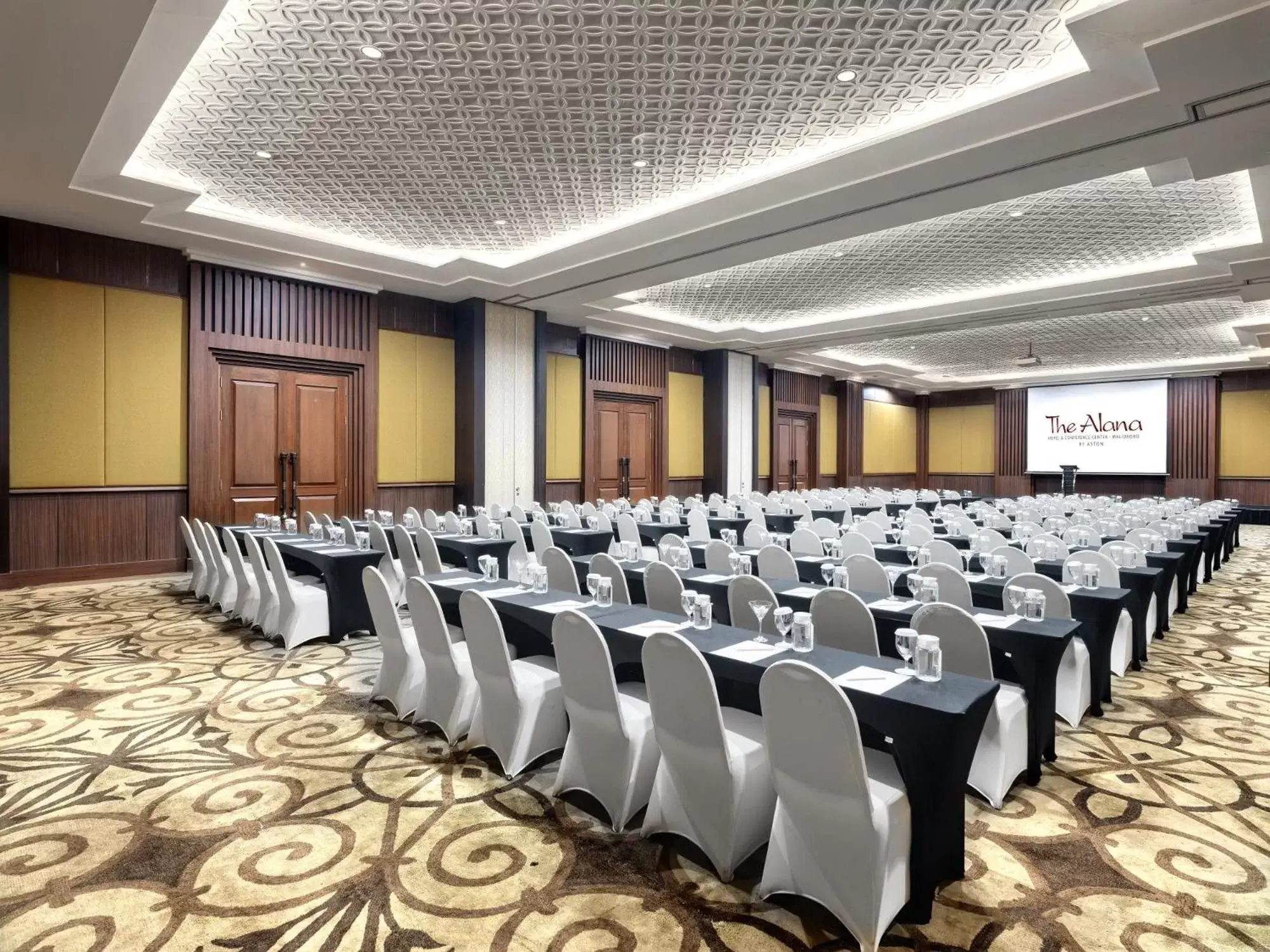Meeting/conference room in The Alana Hotel & Conference Center Malioboro Yogyakarta by ASTON