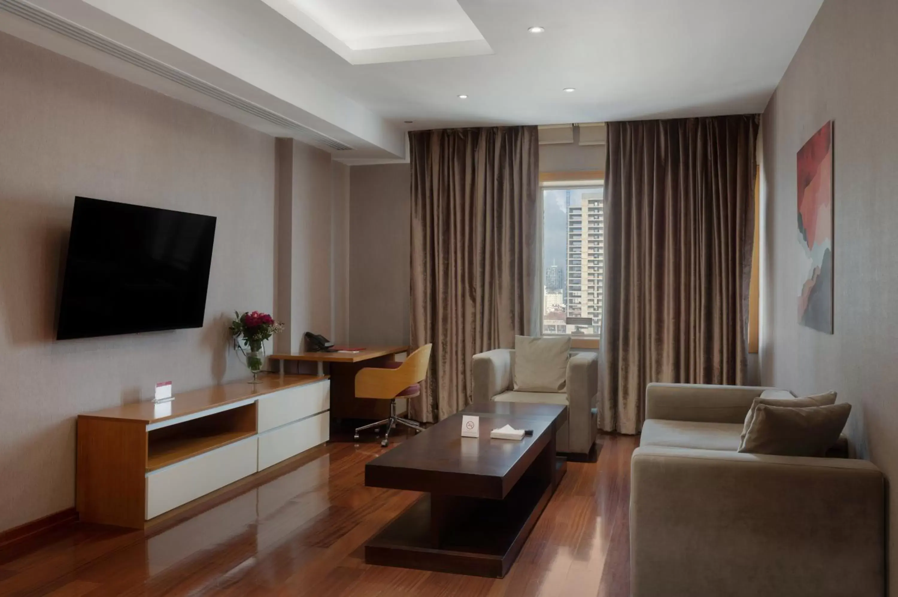 Living room, Seating Area in Ramada by Wyndham Erbil Gulan Street