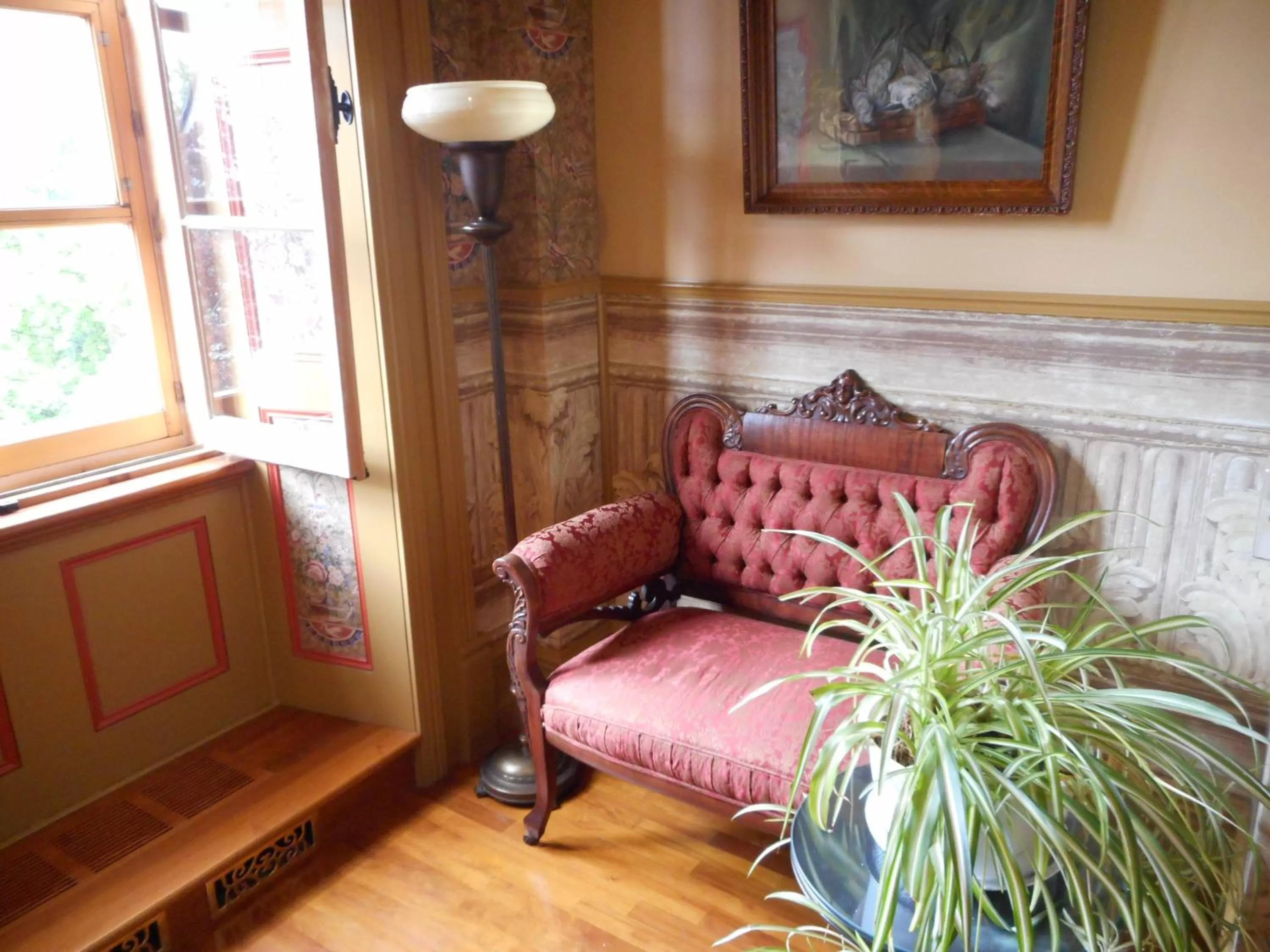 Communal kitchen, Lobby/Reception in Hotel Cap Diamant