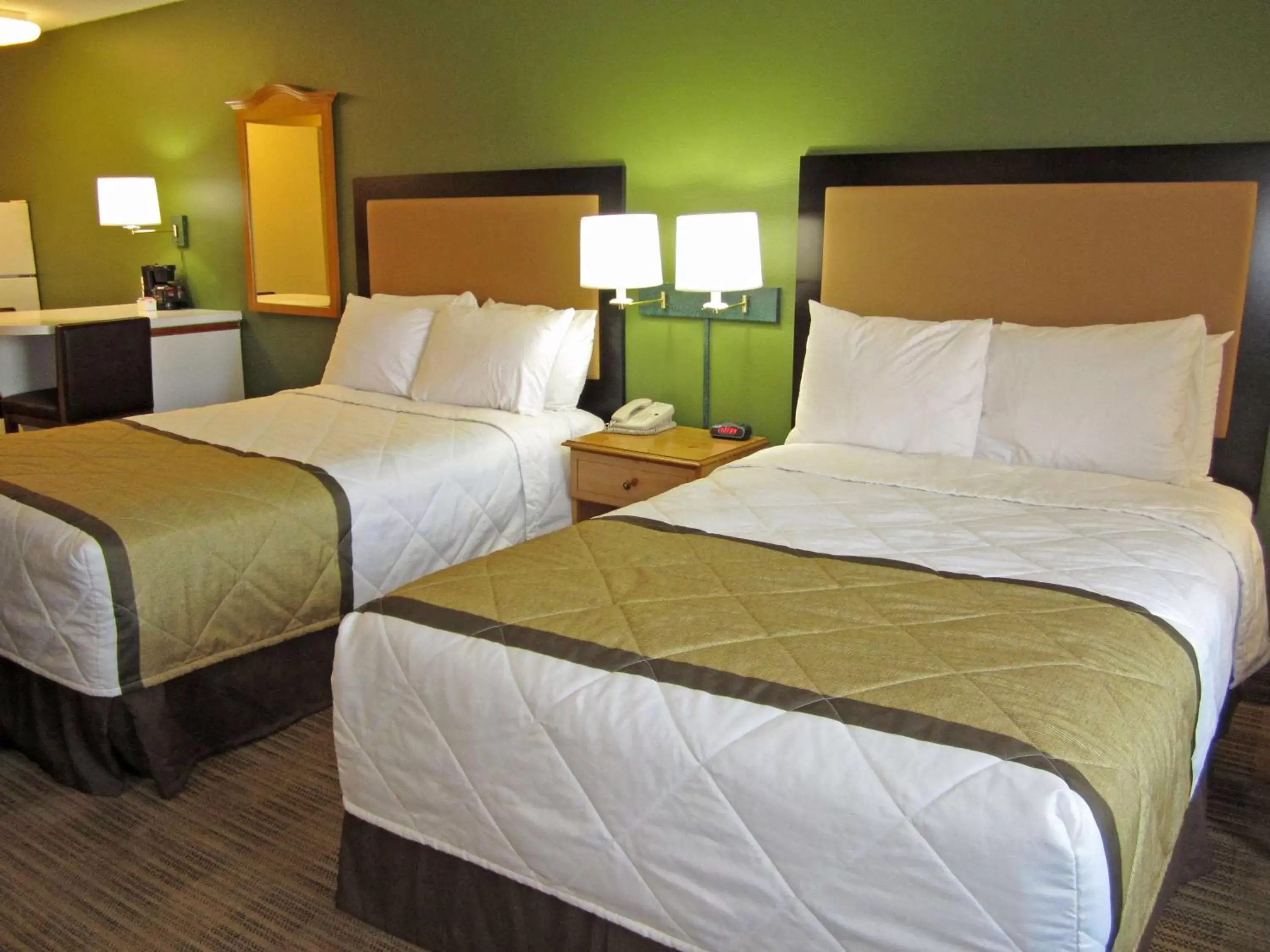 Bedroom, Bed in Extended Stay America Suites - Washington, DC - Germantown - Town Center