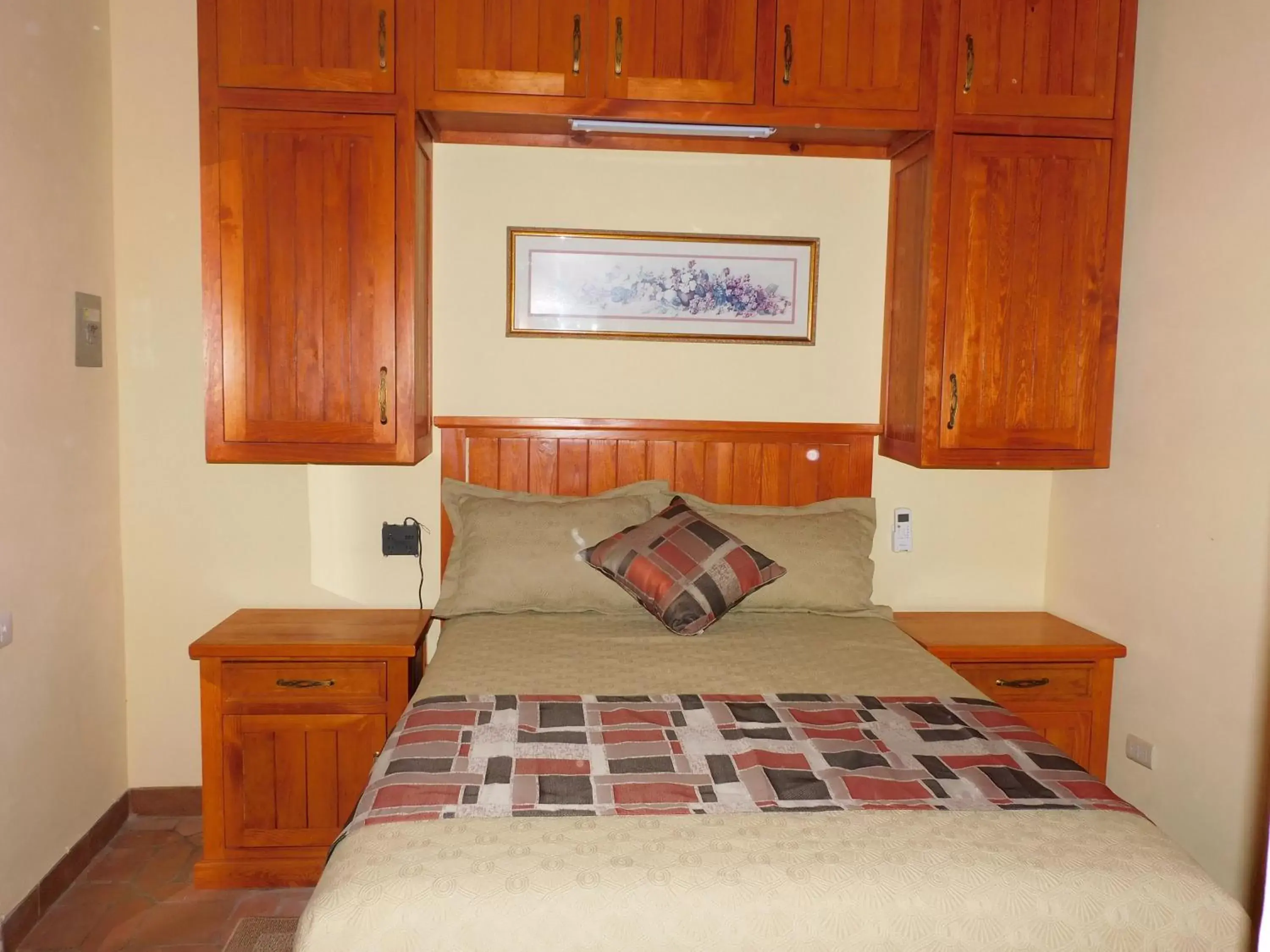 Bed in Vista Del Sol Apartments