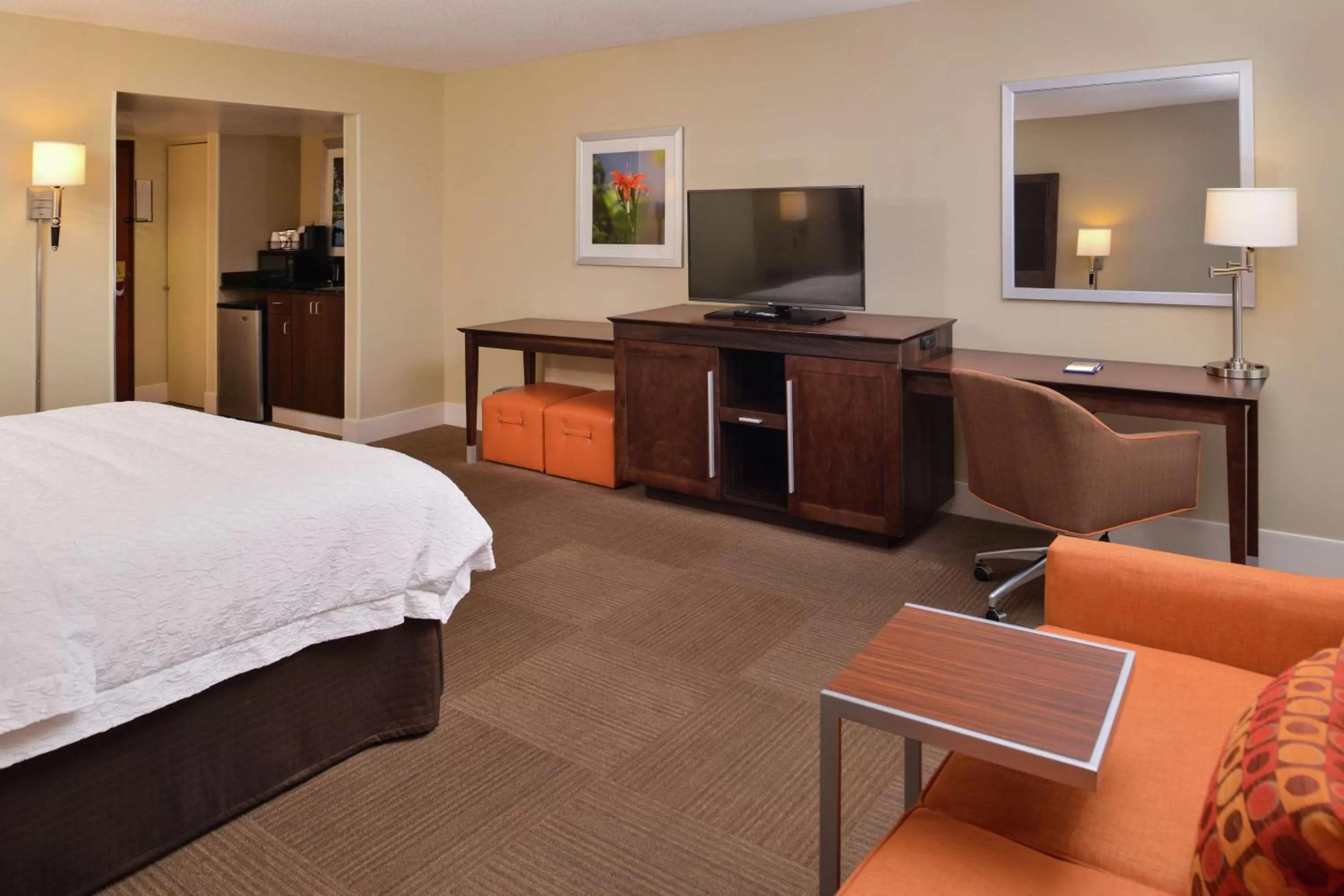 Bedroom, Bed in Hampton Inn South Hill