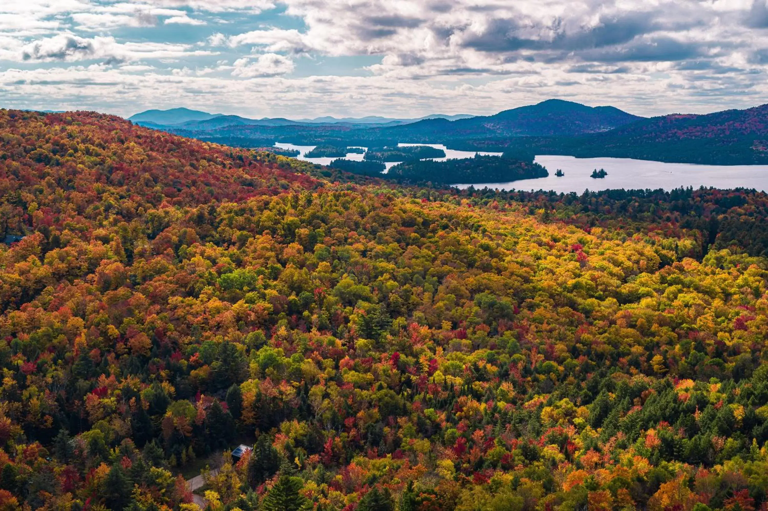 Natural landscape, Bird's-eye View in Saranac Waterfront Lodge