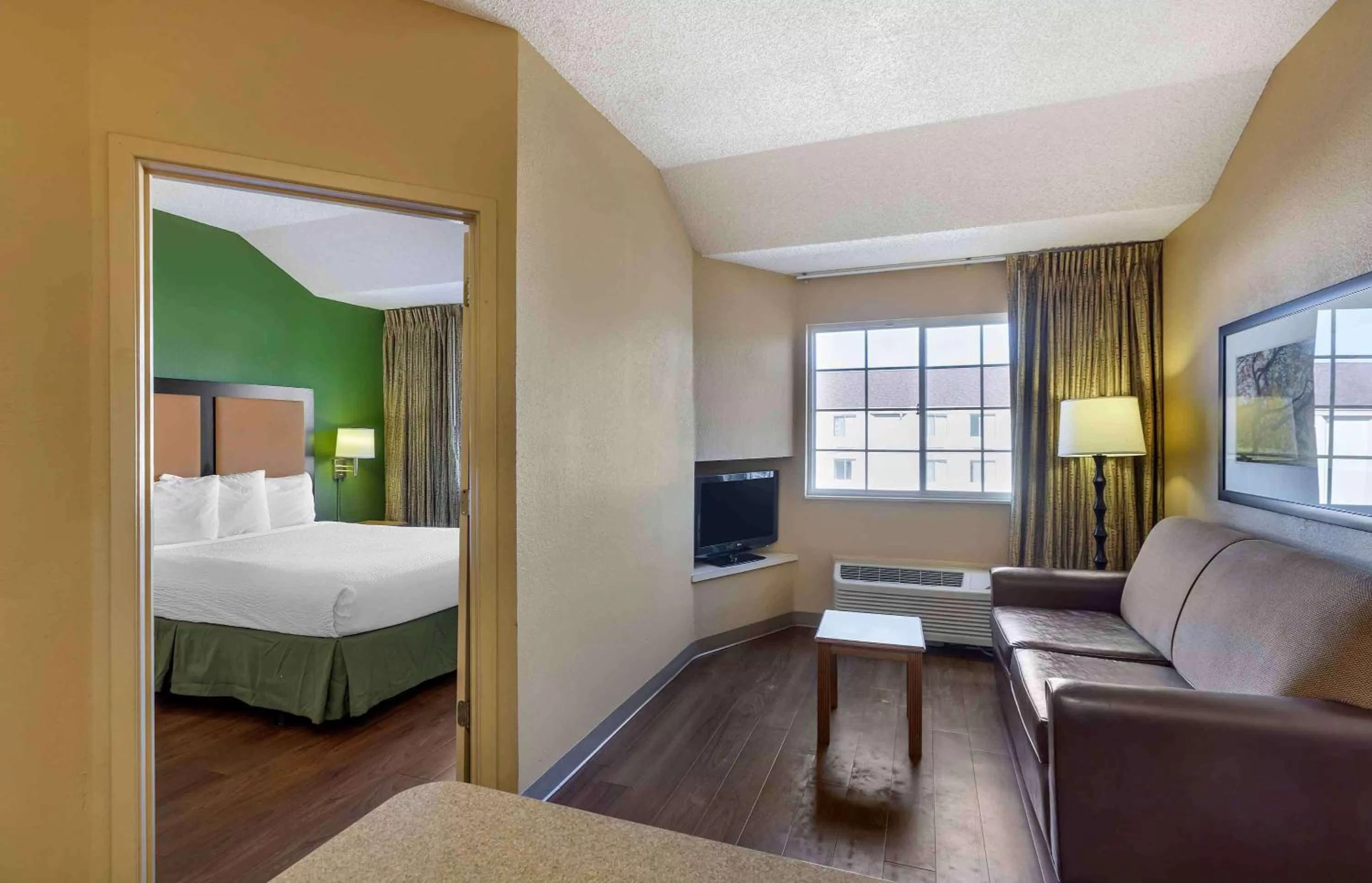 Bedroom, Bed in Extended Stay America Select Suites - Denver - Tech Center South - Greenwood Village