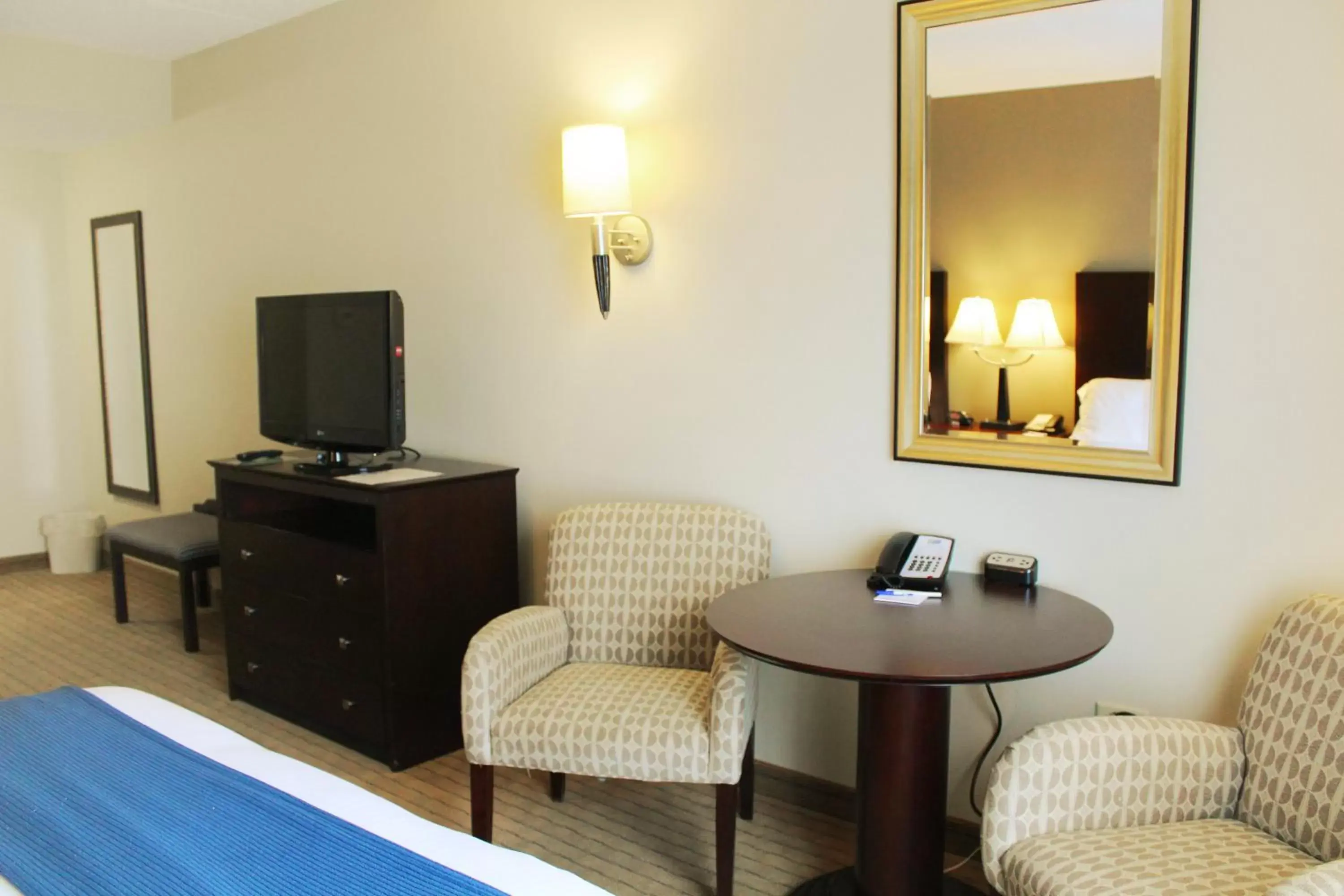 Photo of the whole room, Seating Area in Holiday Inn Express & Suites Malone, an IHG Hotel