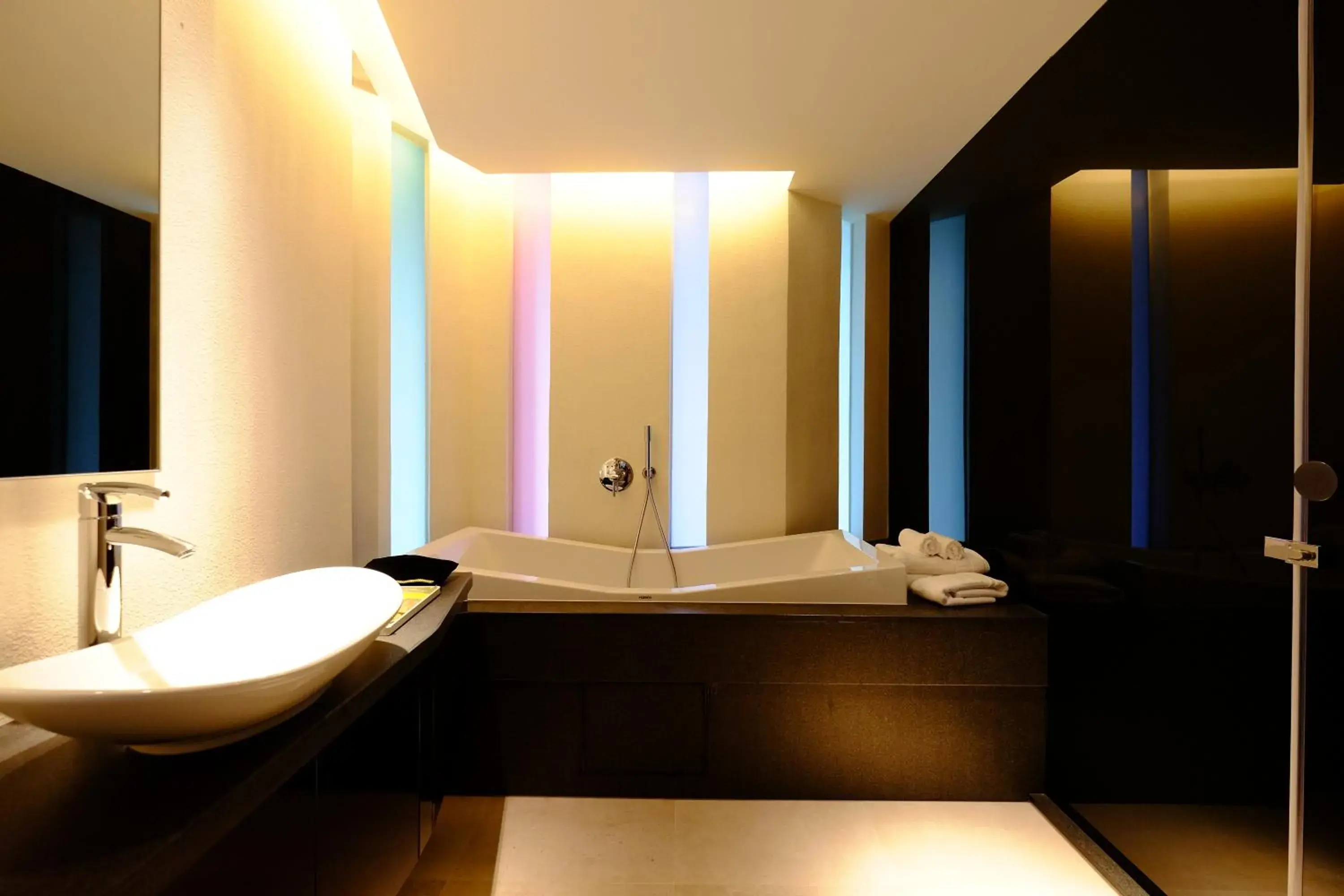 Bathroom in Tongzhan Design Inns