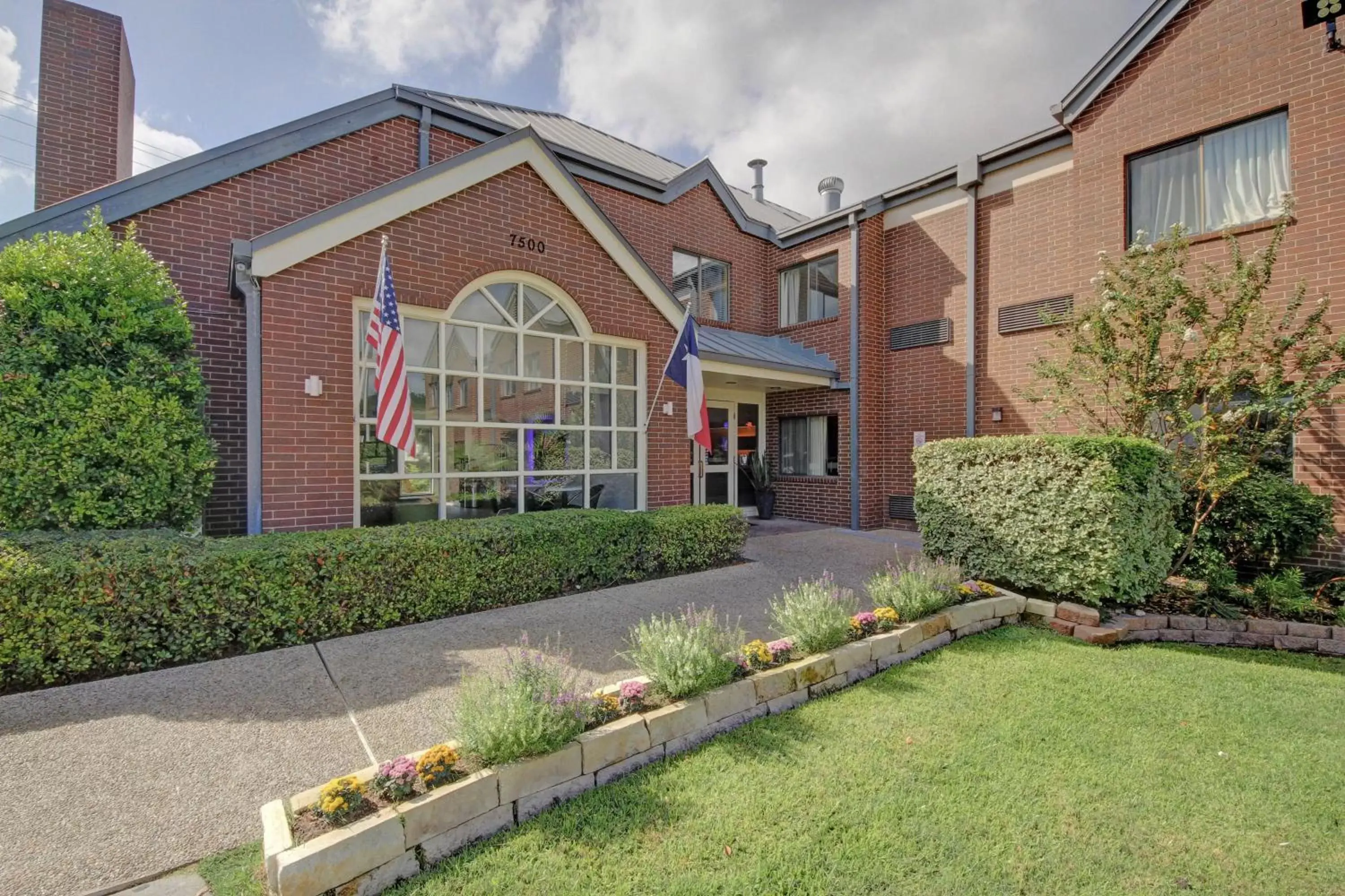 Facade/entrance, Property Building in Motel 6-San Antonio, TX - Medical Center South