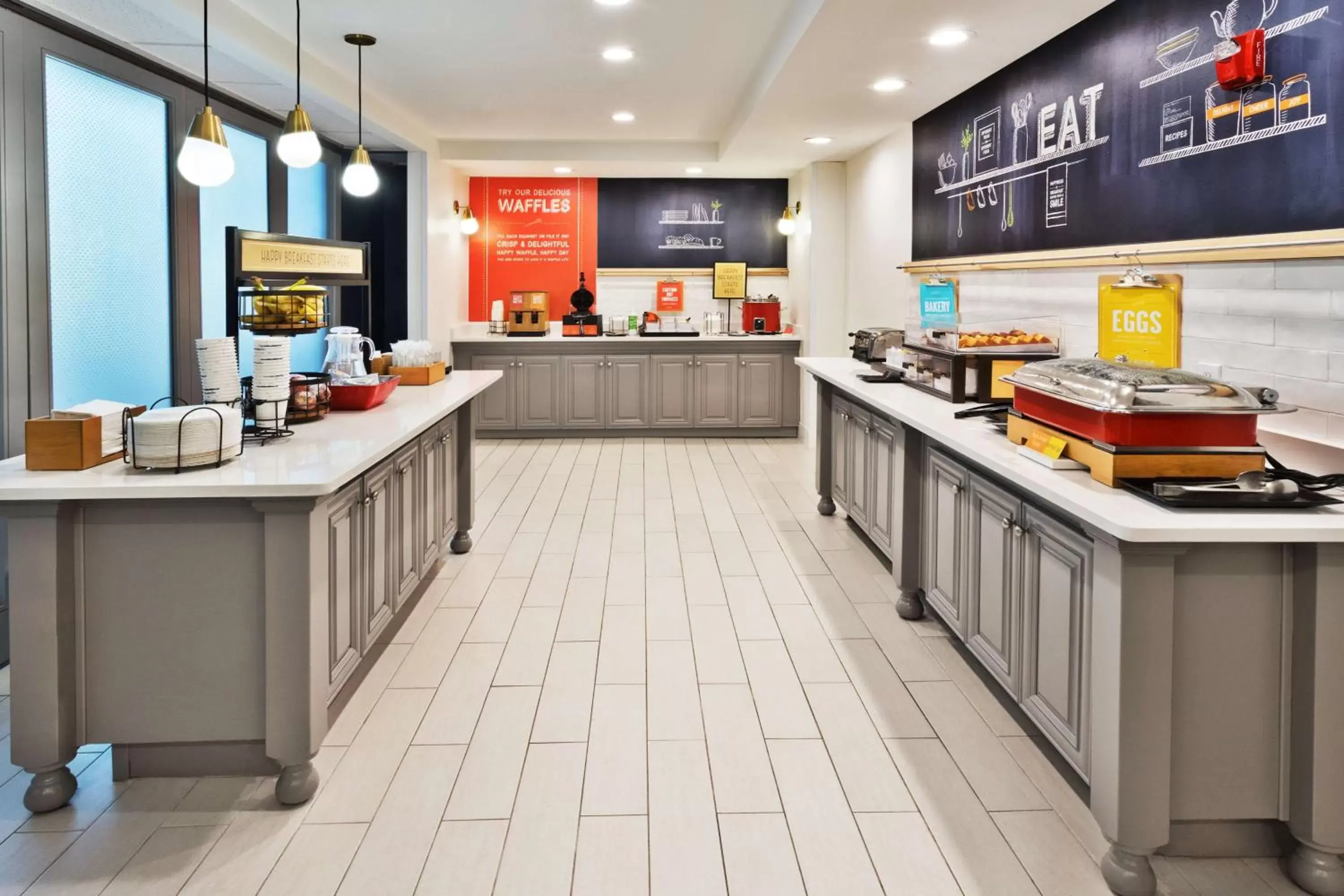 Breakfast in Hampton Inn & Suites Phenix City- Columbus Area Breakfast in Hampton Inn & Suites Phenix City- Columbus Area