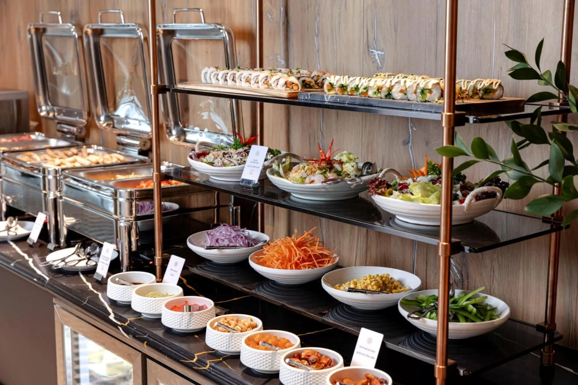 Food and drinks in La Siesta Classic Hang Thung