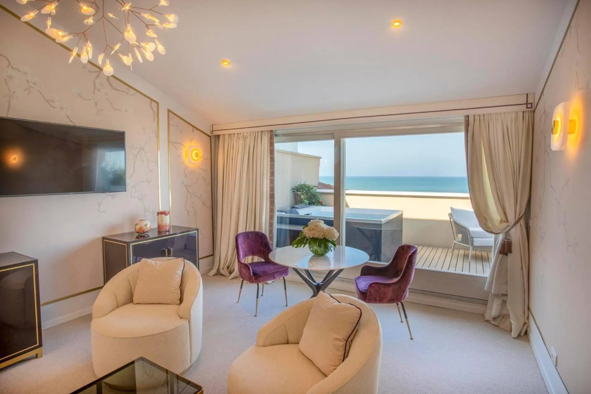 Living room in Grand Hotel Principe Di Piemonte