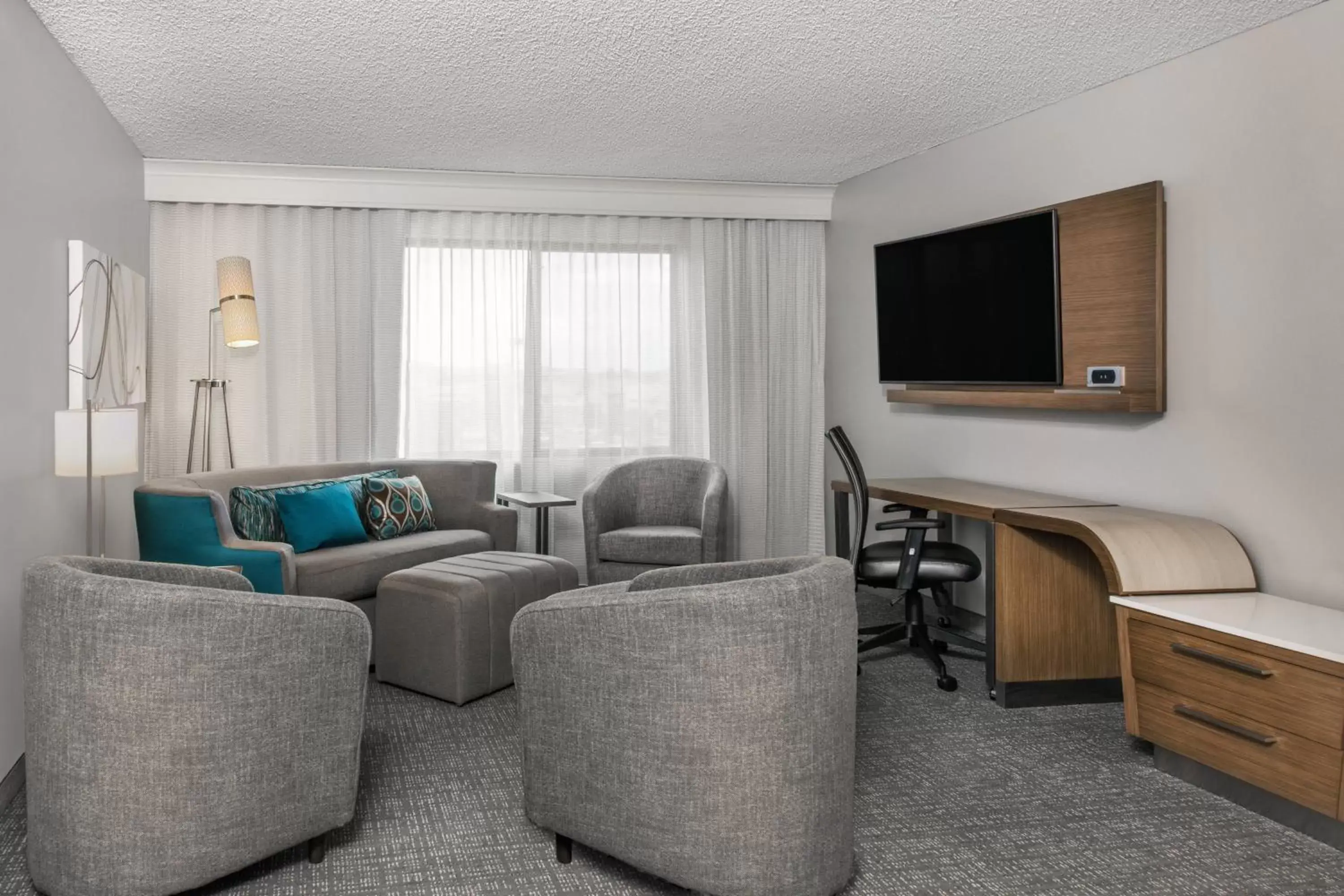 Living room, Seating Area in Courtyard by Marriott Reno