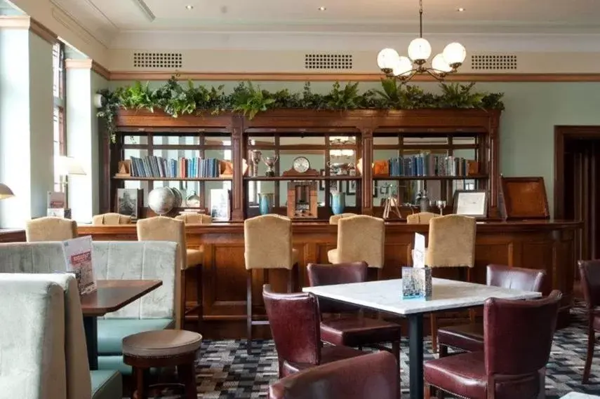 Restaurant/Places to Eat in The Greenwood Hotel - Wetherspoon