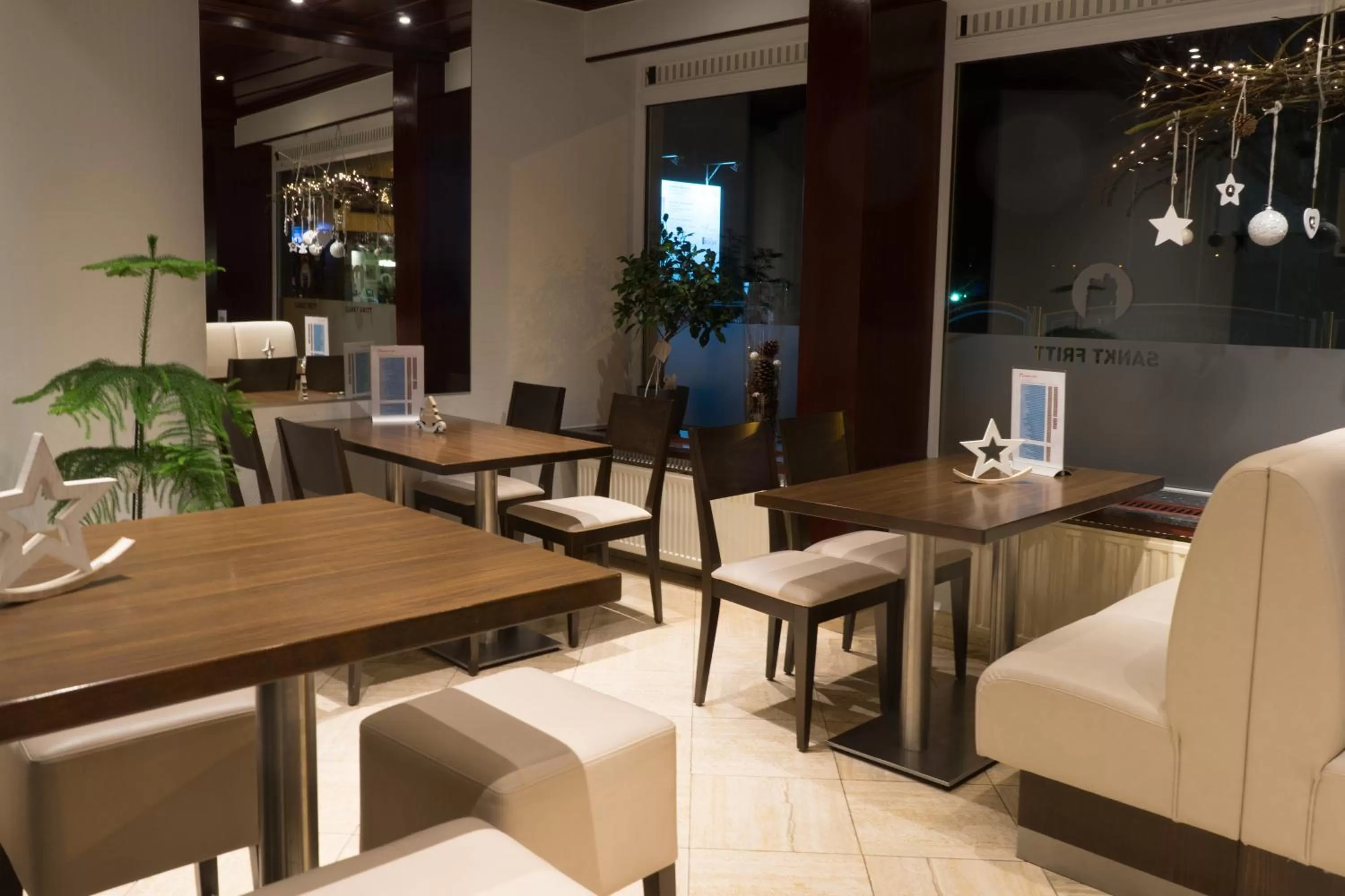 Restaurant/places to eat in Haus Marquet