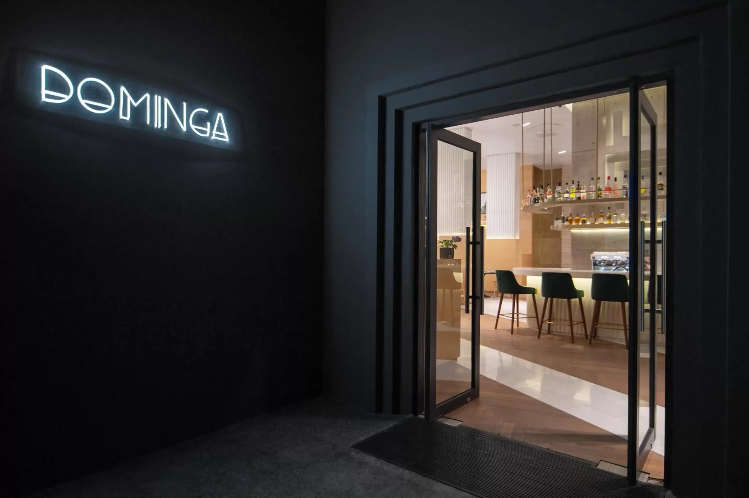 Restaurant/places to eat in Met Hotel Restaurant/places to eat in Met Hotel