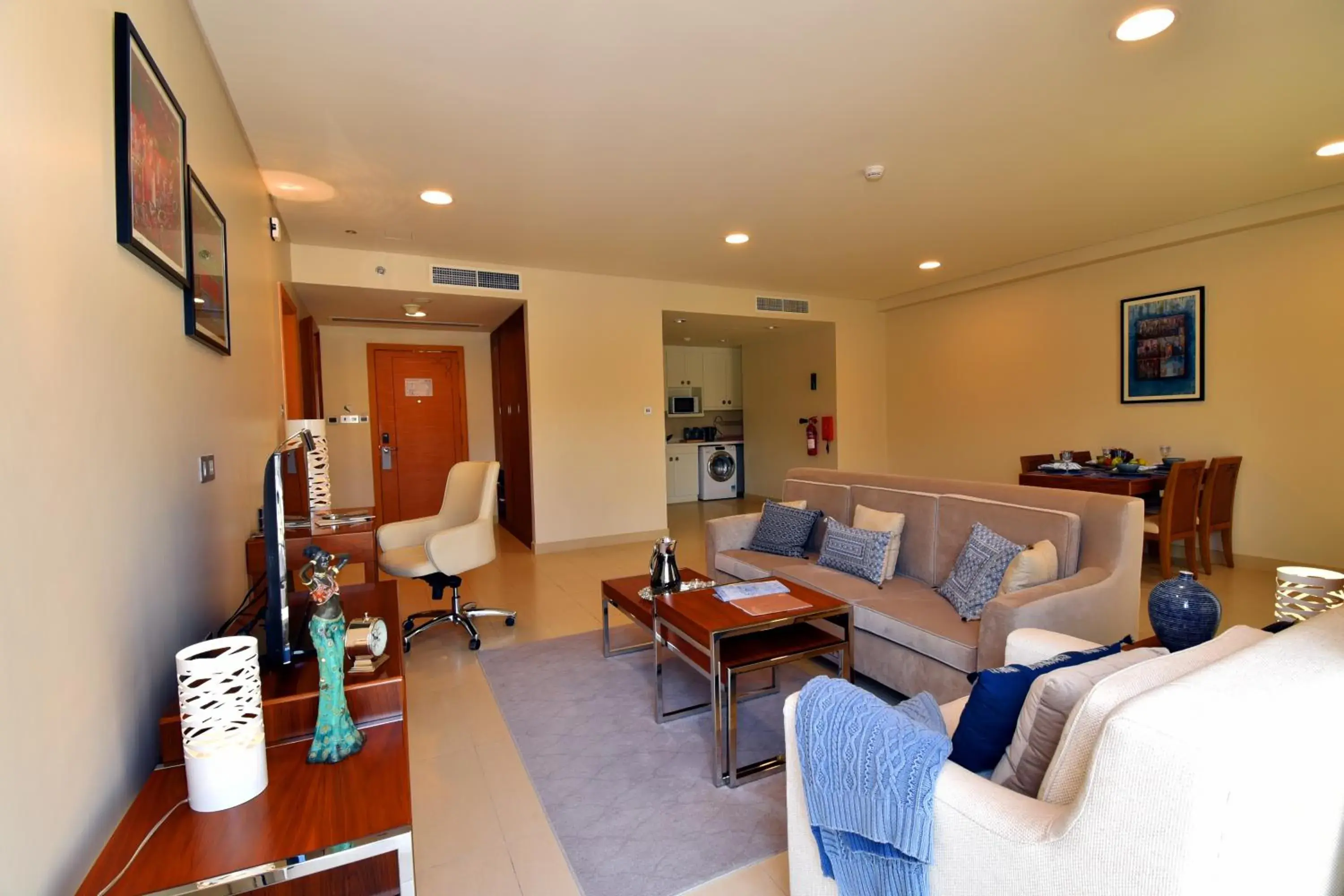 Living room, Seating Area in Levatio Suites Muscat, a member of Radisson Individuals