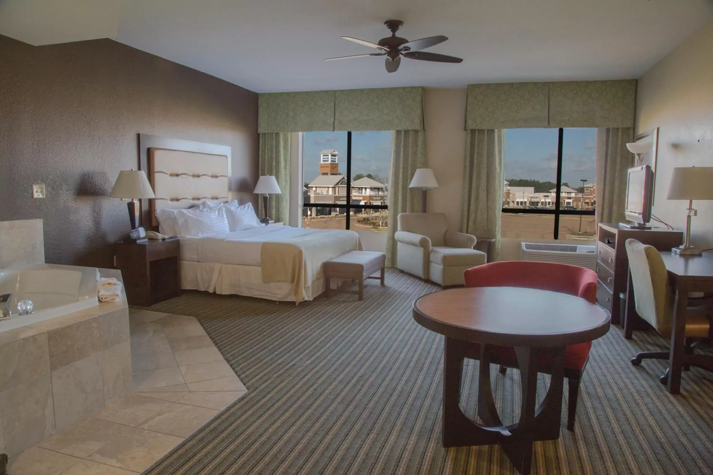 Bedroom in Holiday Inn Pearl - Jackson Area, an IHG Hotel