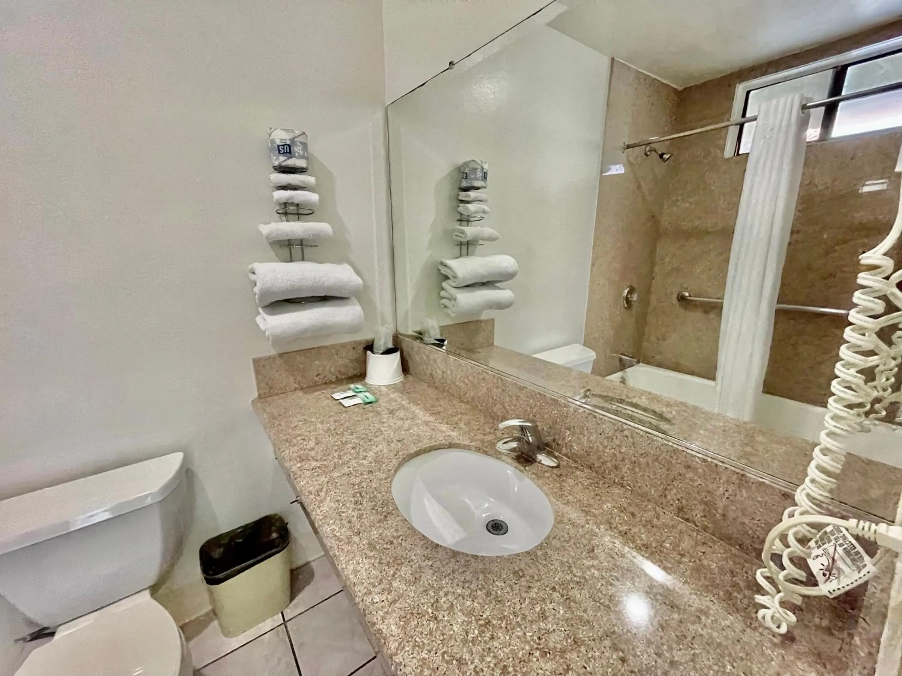 Bathroom in Best Inn