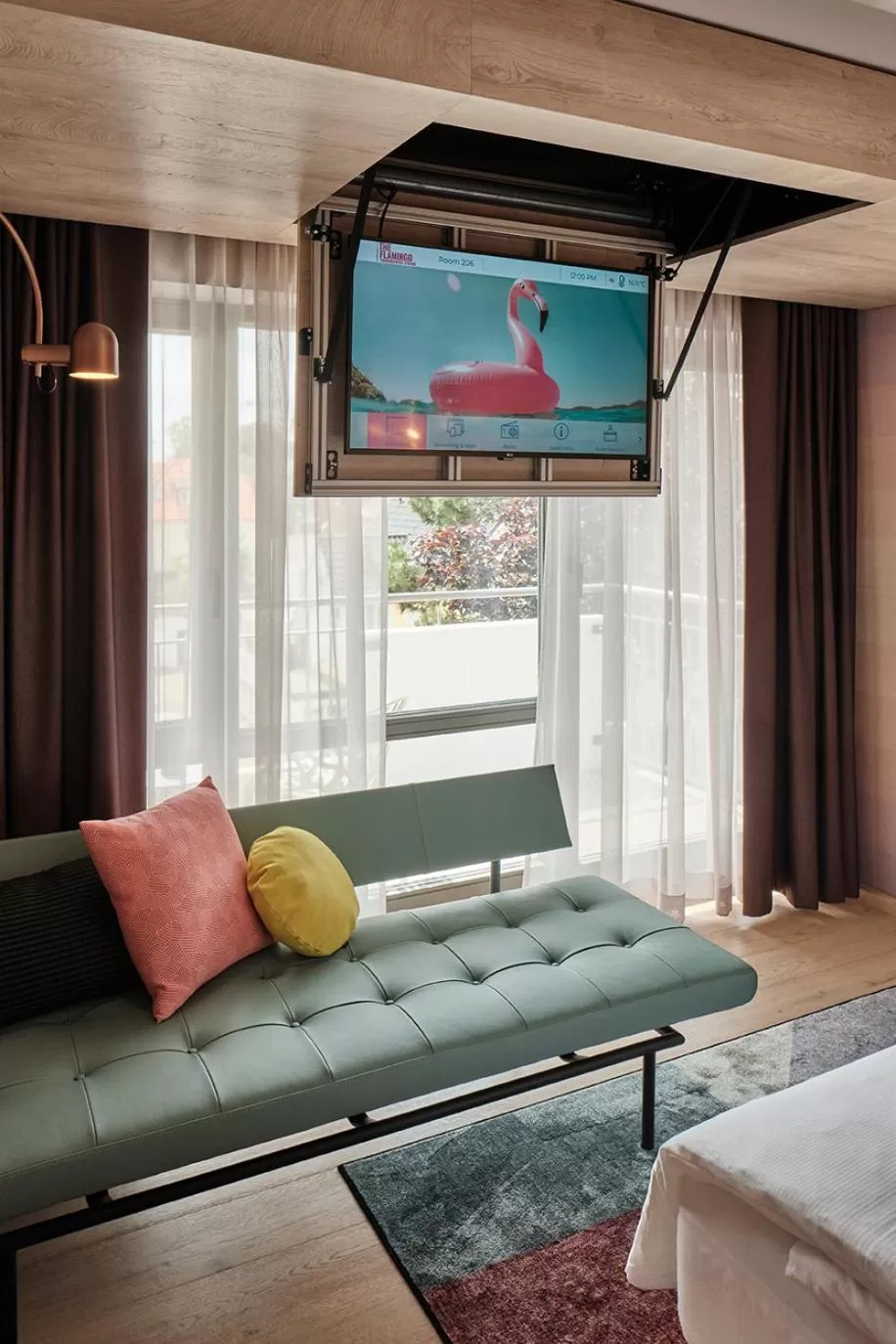 Photo of the whole room, Bed in The Flamingo