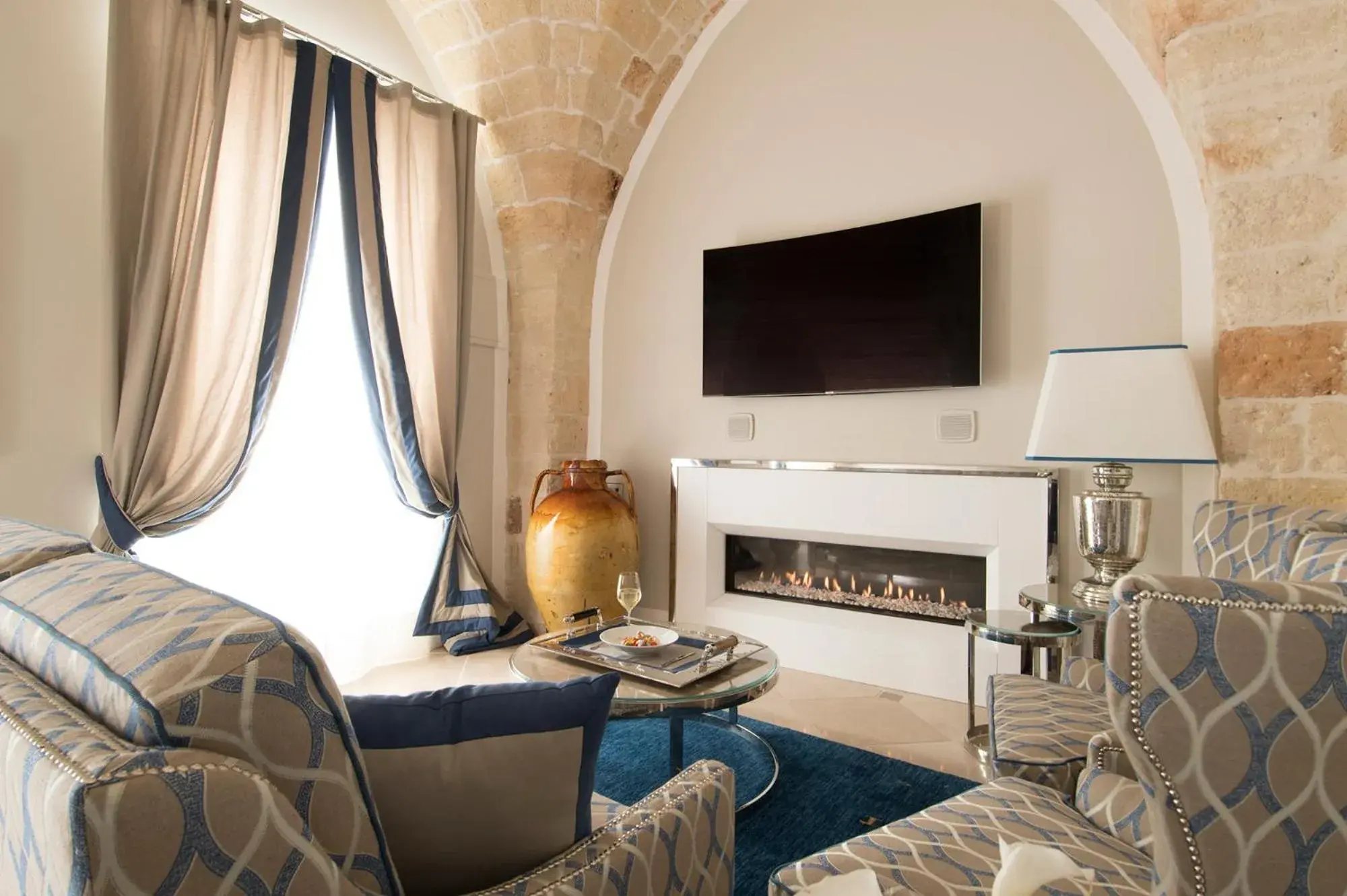 TV and multimedia, TV/Entertainment Center in Hotel Don Ferrante