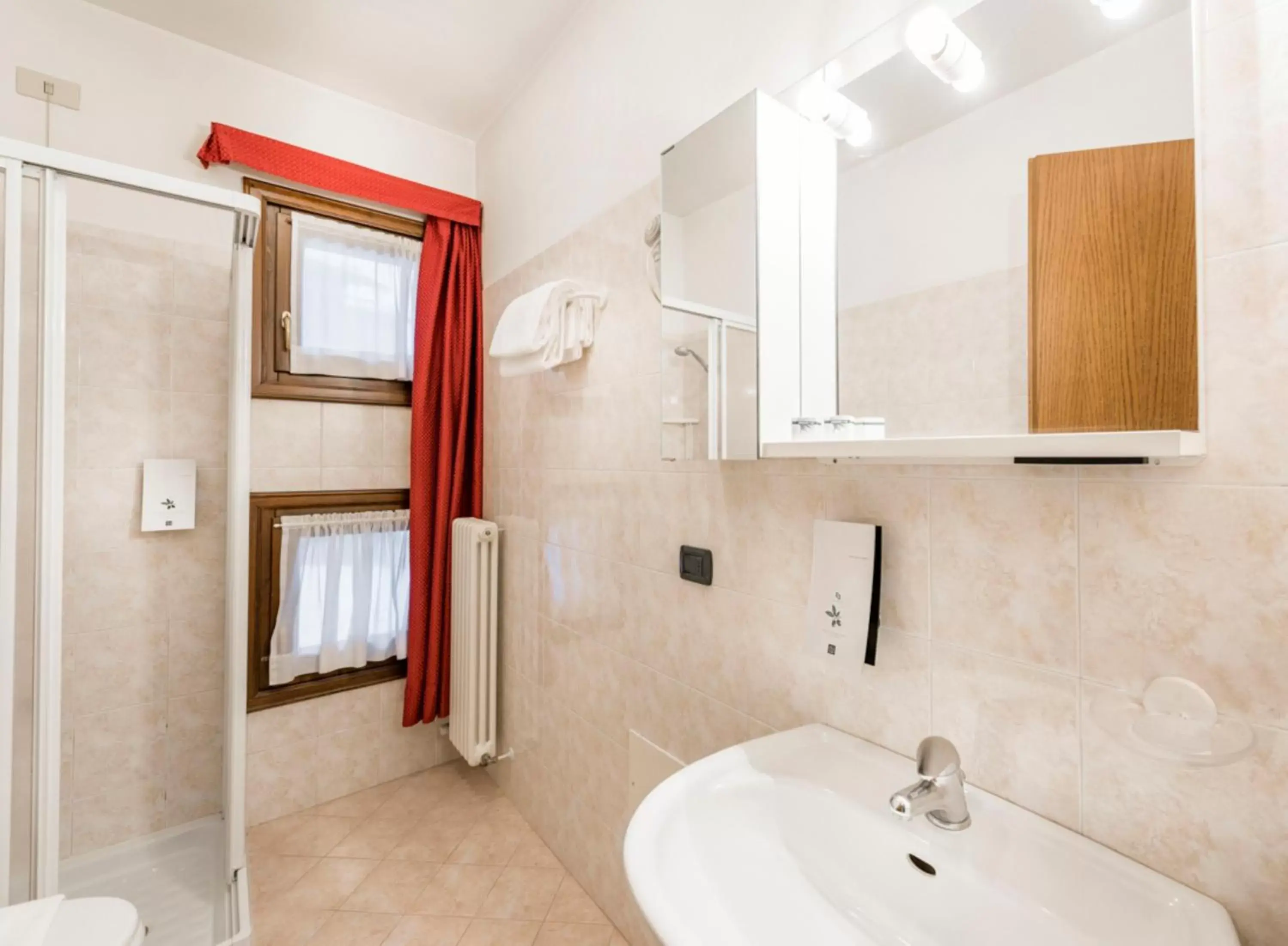 Shower, Bathroom in Residence Nevegall