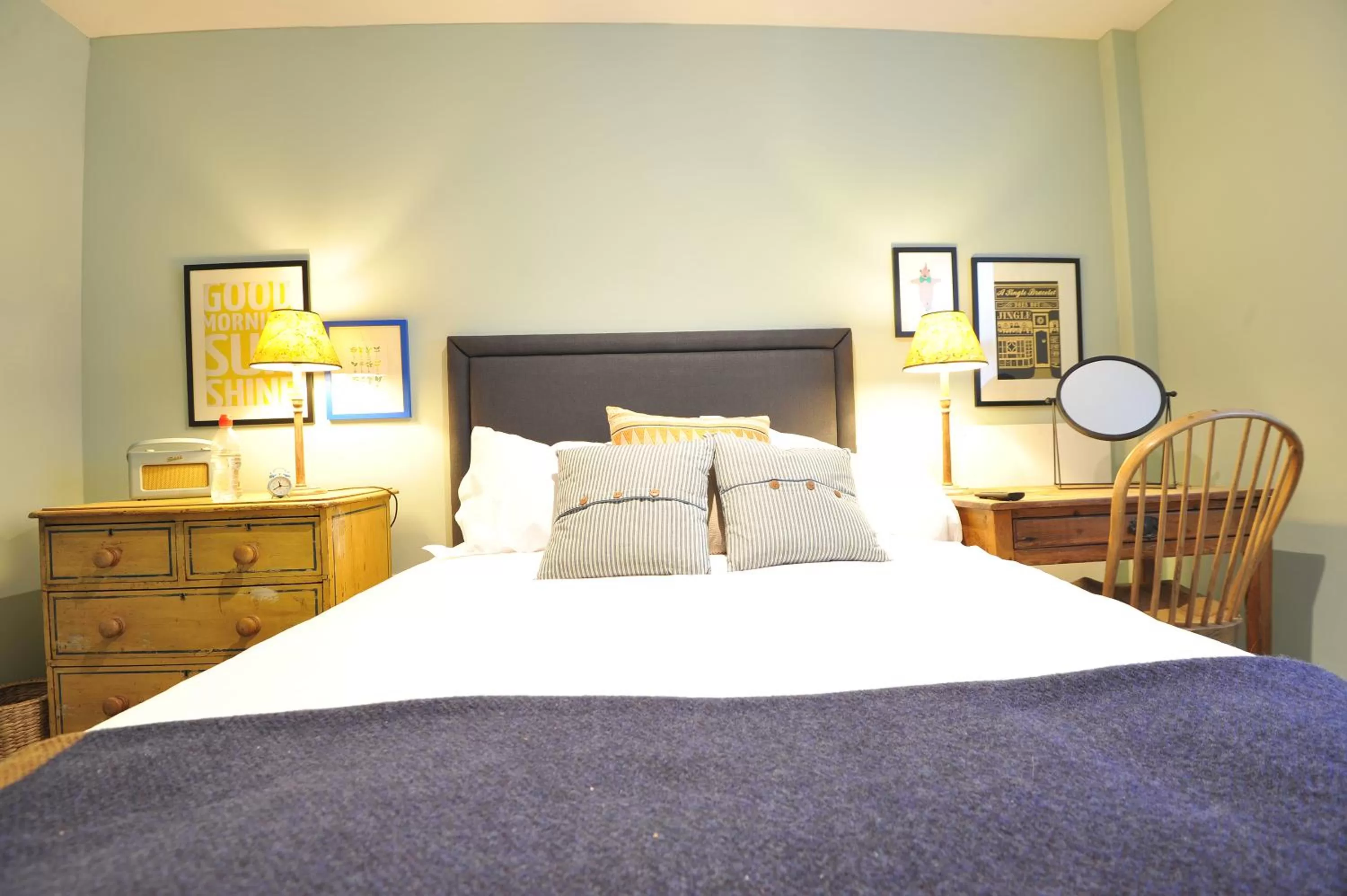 Bed in The Narrowboat