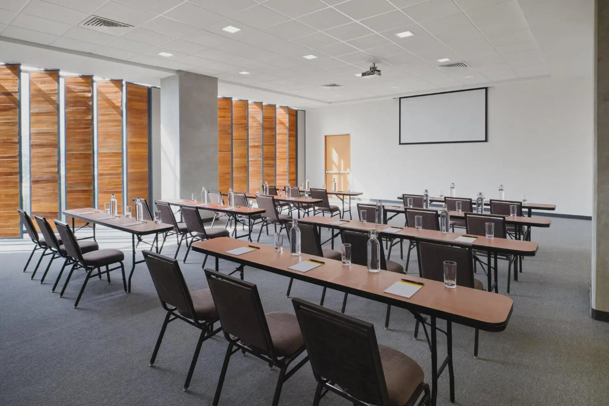 Meeting/conference room in voco Guadalajara Neruda, an IHG Hotel