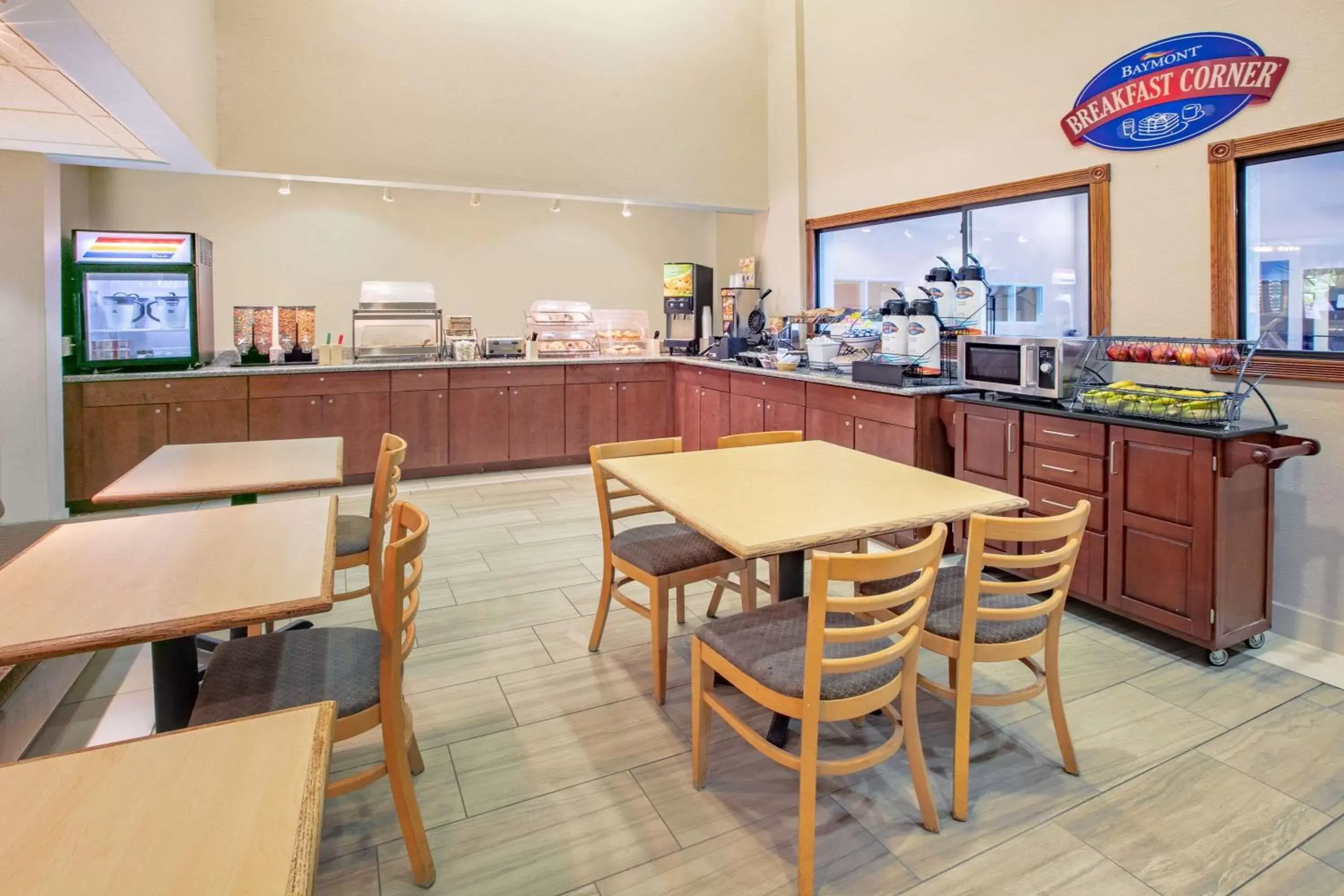 Restaurant/places to eat in Baymont by Wyndham Roswell Restaurant/places to eat in Baymont by Wyndham Roswell