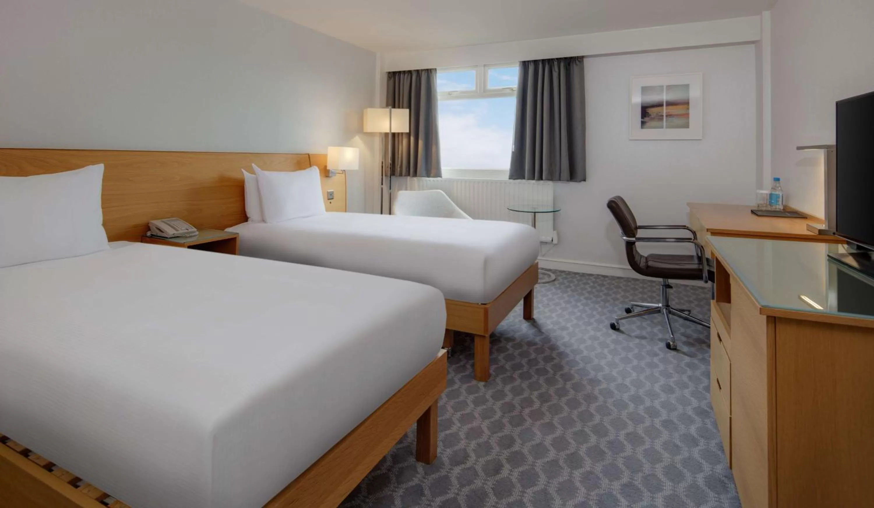 Bedroom, Bed in Hilton London Watford