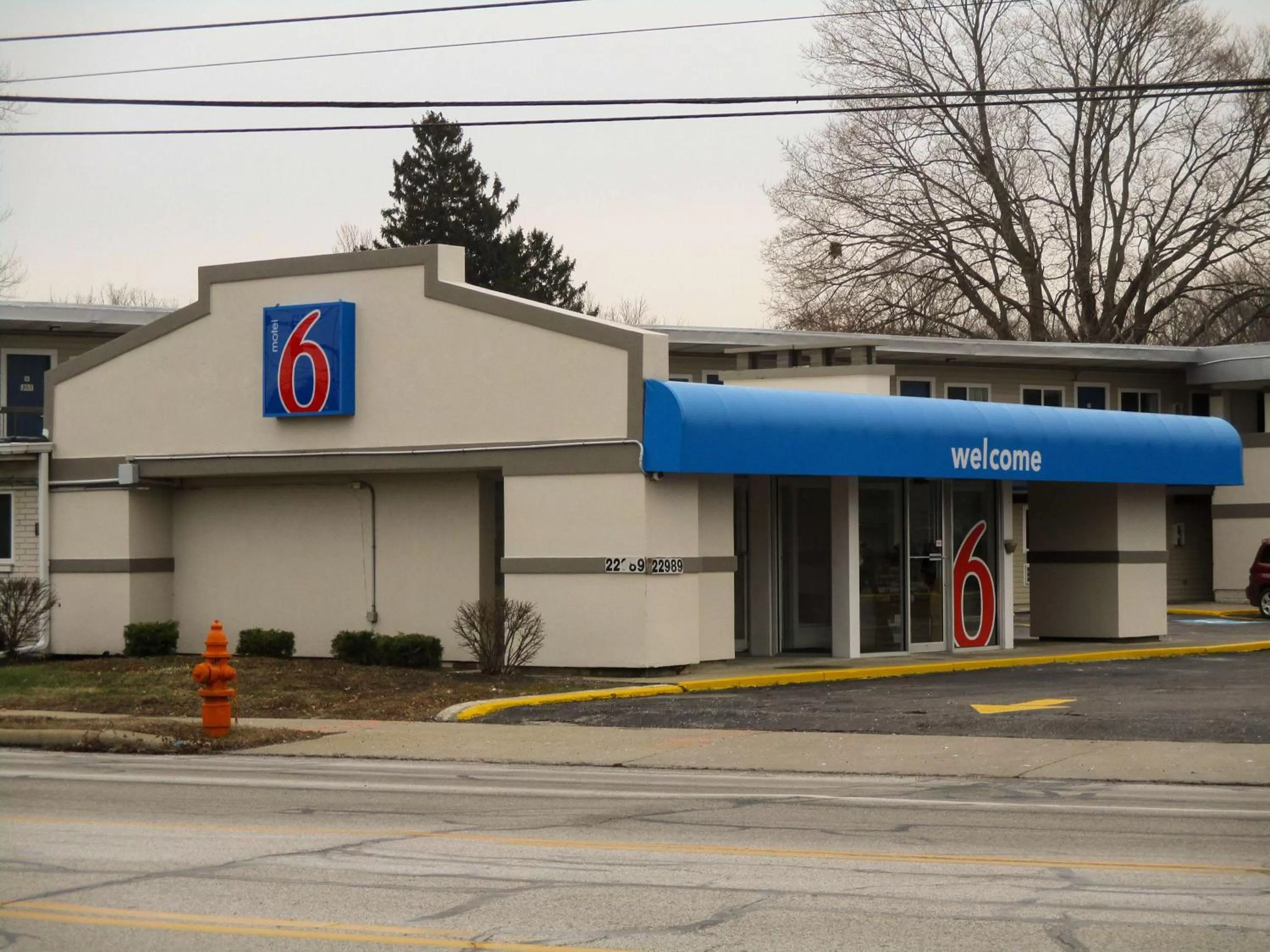 Property building in Motel 6-North Olmsted, OH - Cleveland
