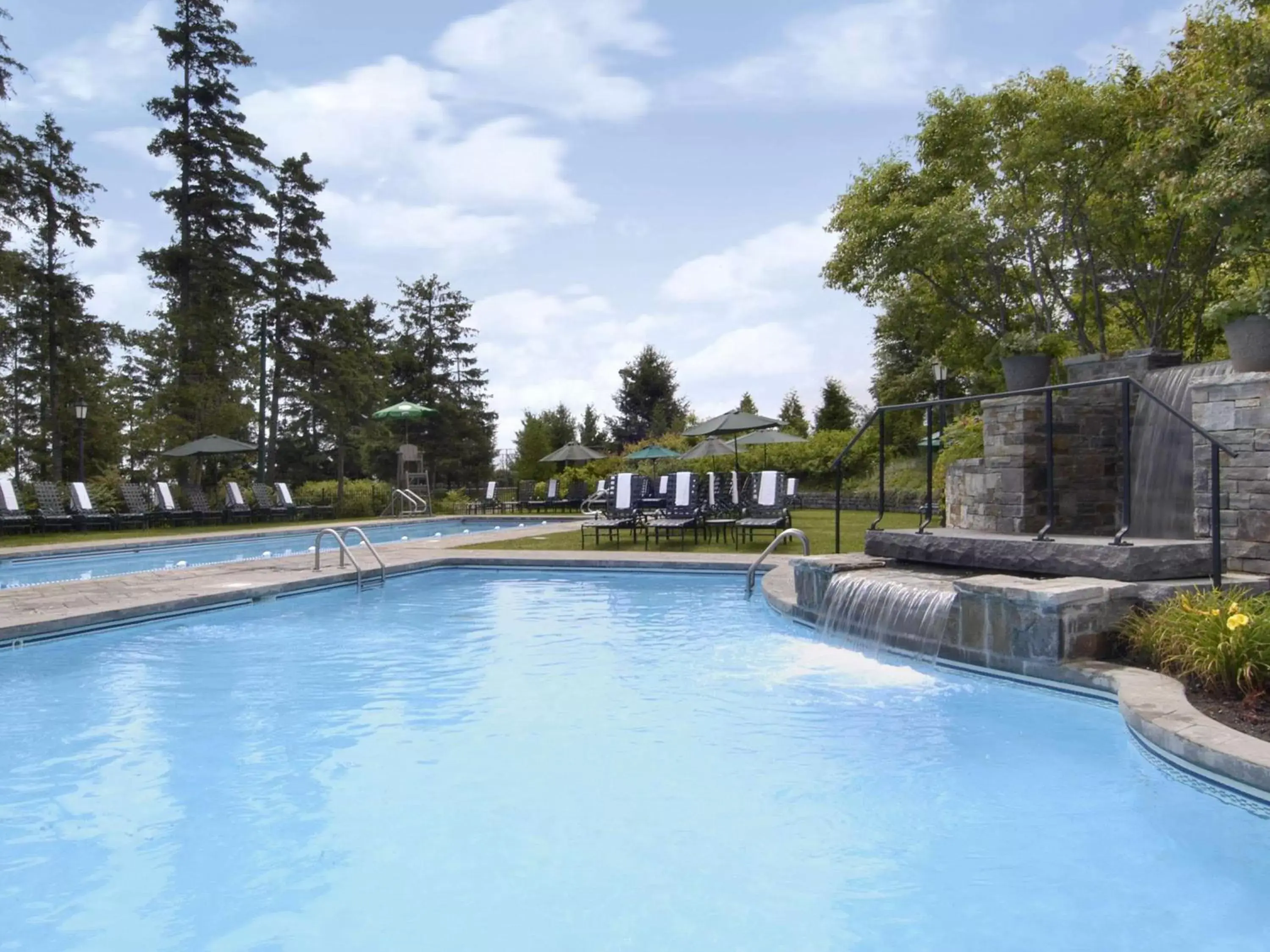 Sports, Swimming Pool in Fairmont Le Manoir Richelieu