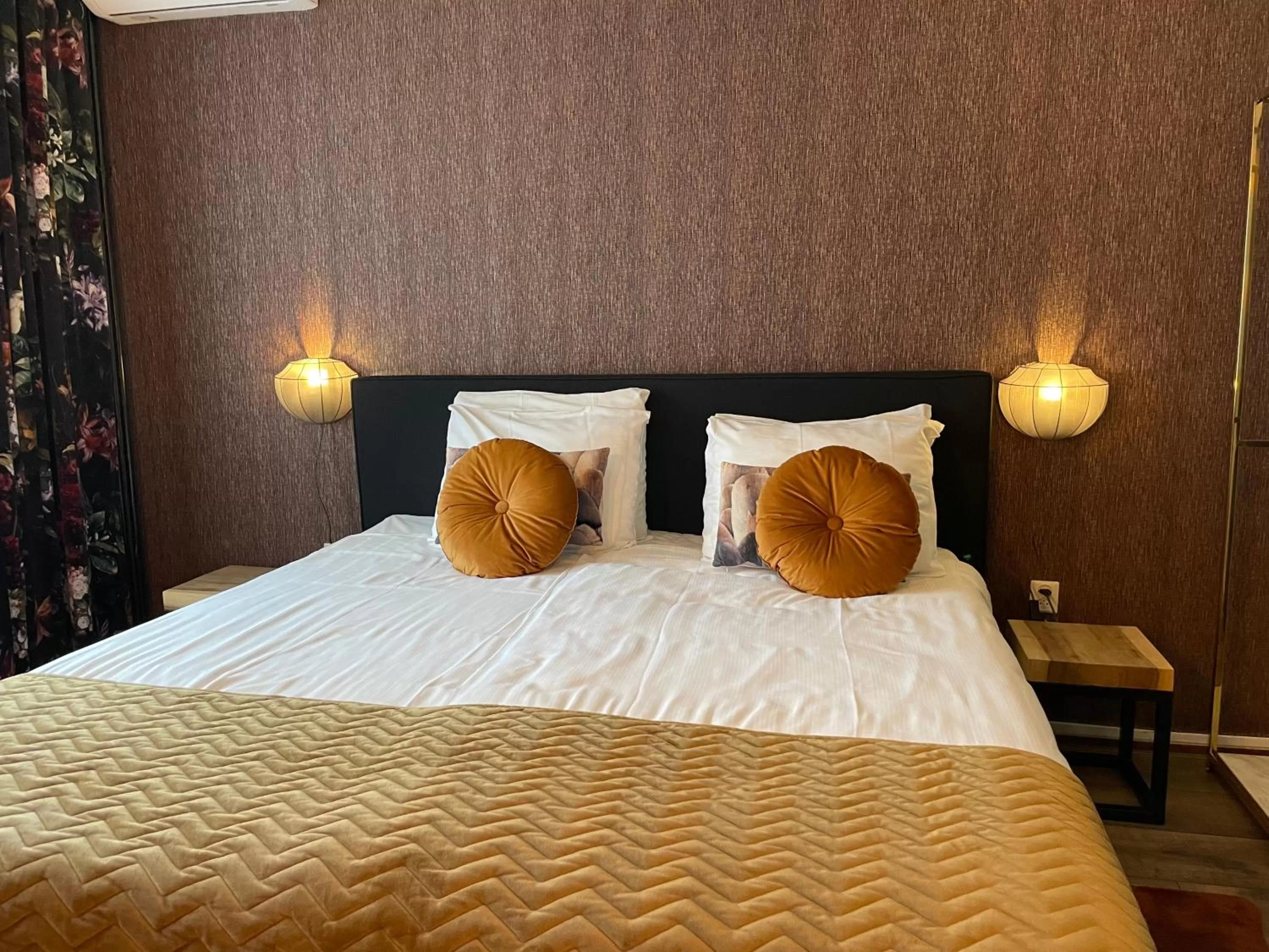 Bedroom, Bed in Valkenhof