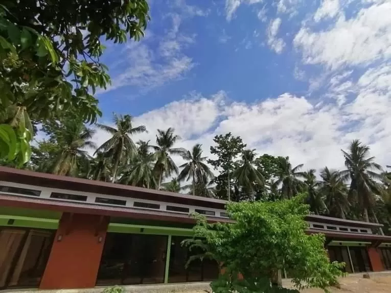 Facade/entrance in Summer Days