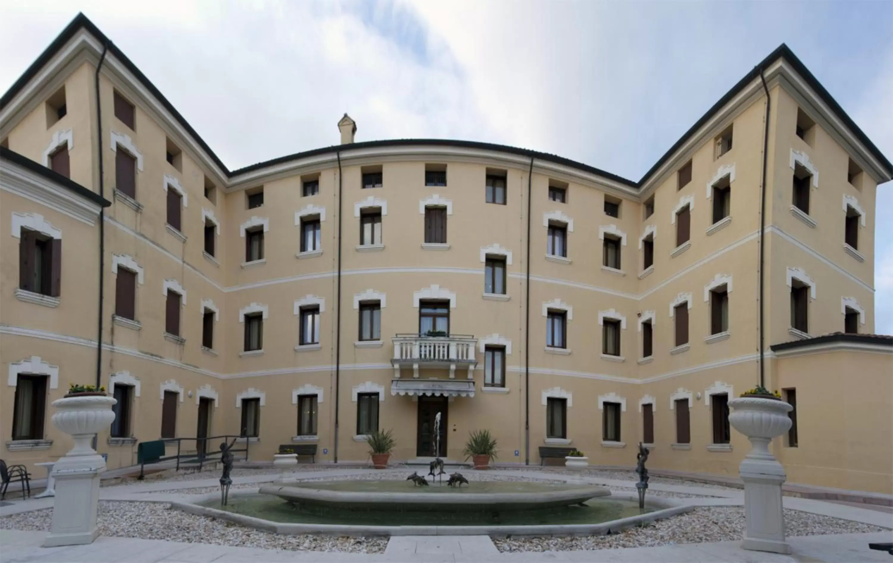 Facade/entrance, Property Building in Villa Scalabrini