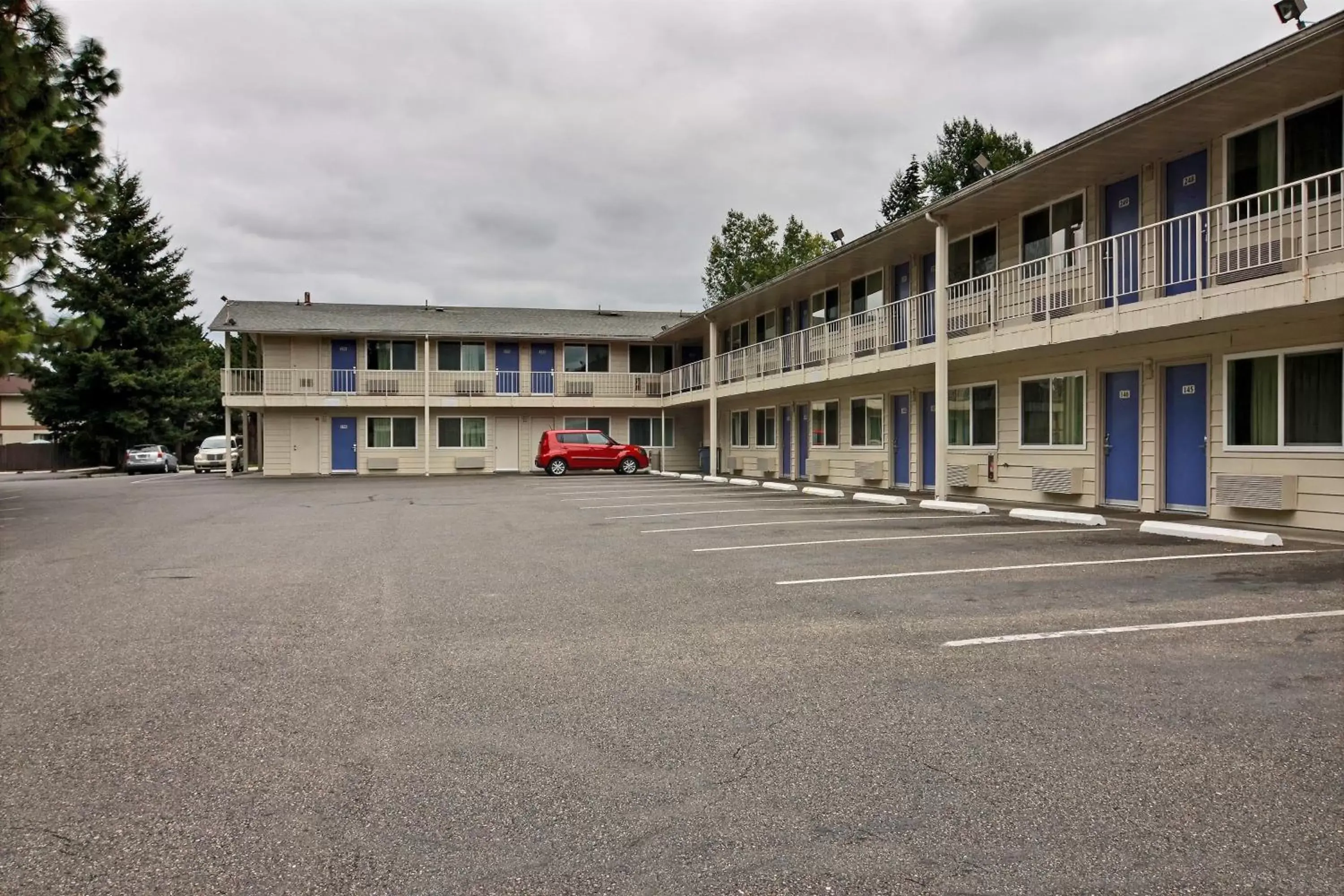 Facade/entrance, Property Building in Motel 6-Tumwater, WA - Olympia