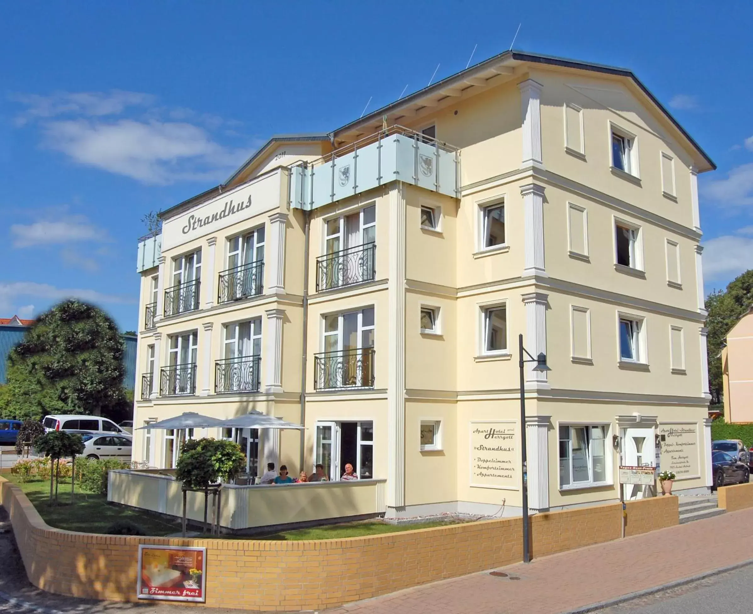 Balcony/Terrace, Property Building in Aparthotel Strandhus