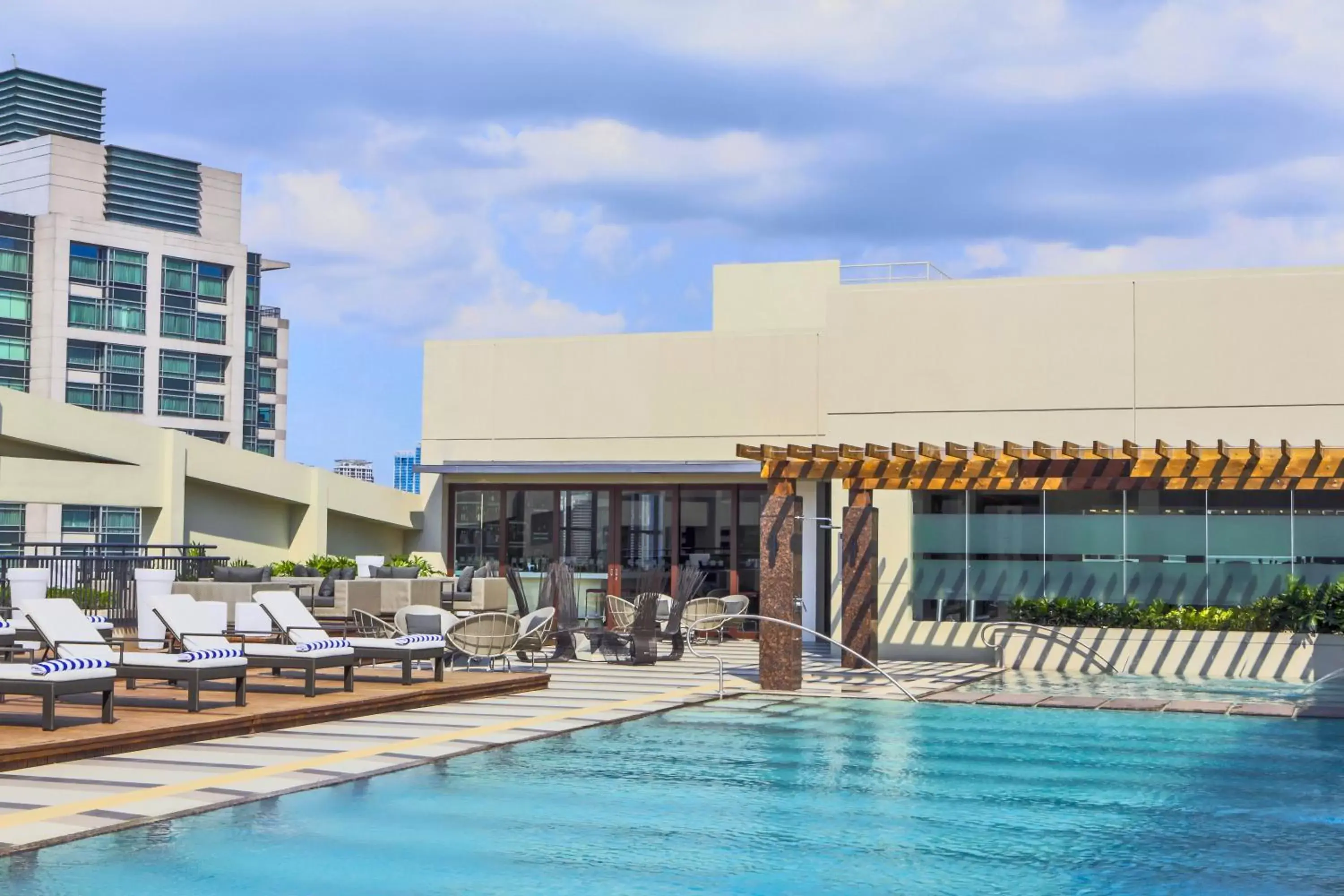 Swimming Pool in Holiday Inn & Suites Makati, an IHG Hotel