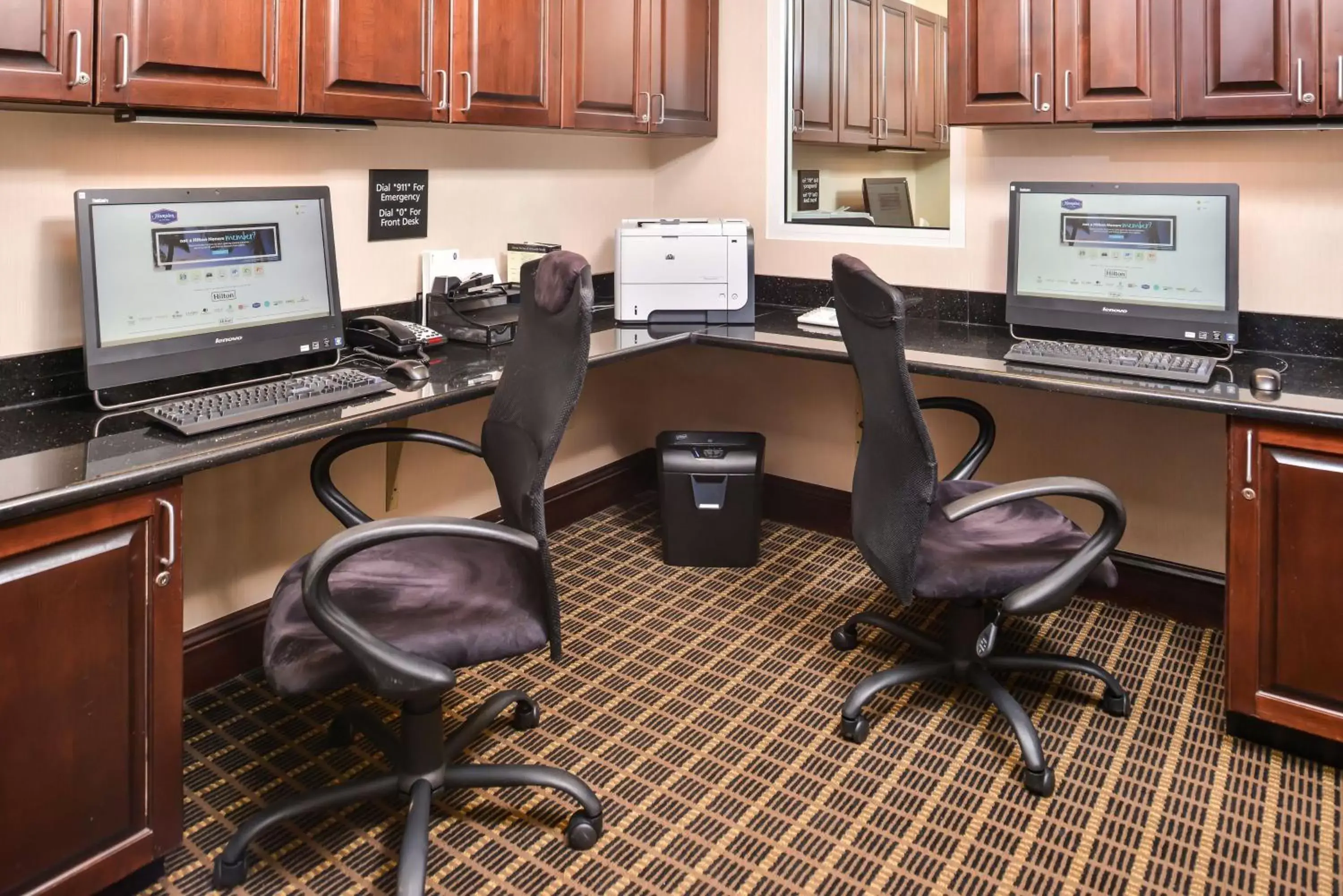 Business facilities, Business Area/Conference Room in Hampton Inn Statesville