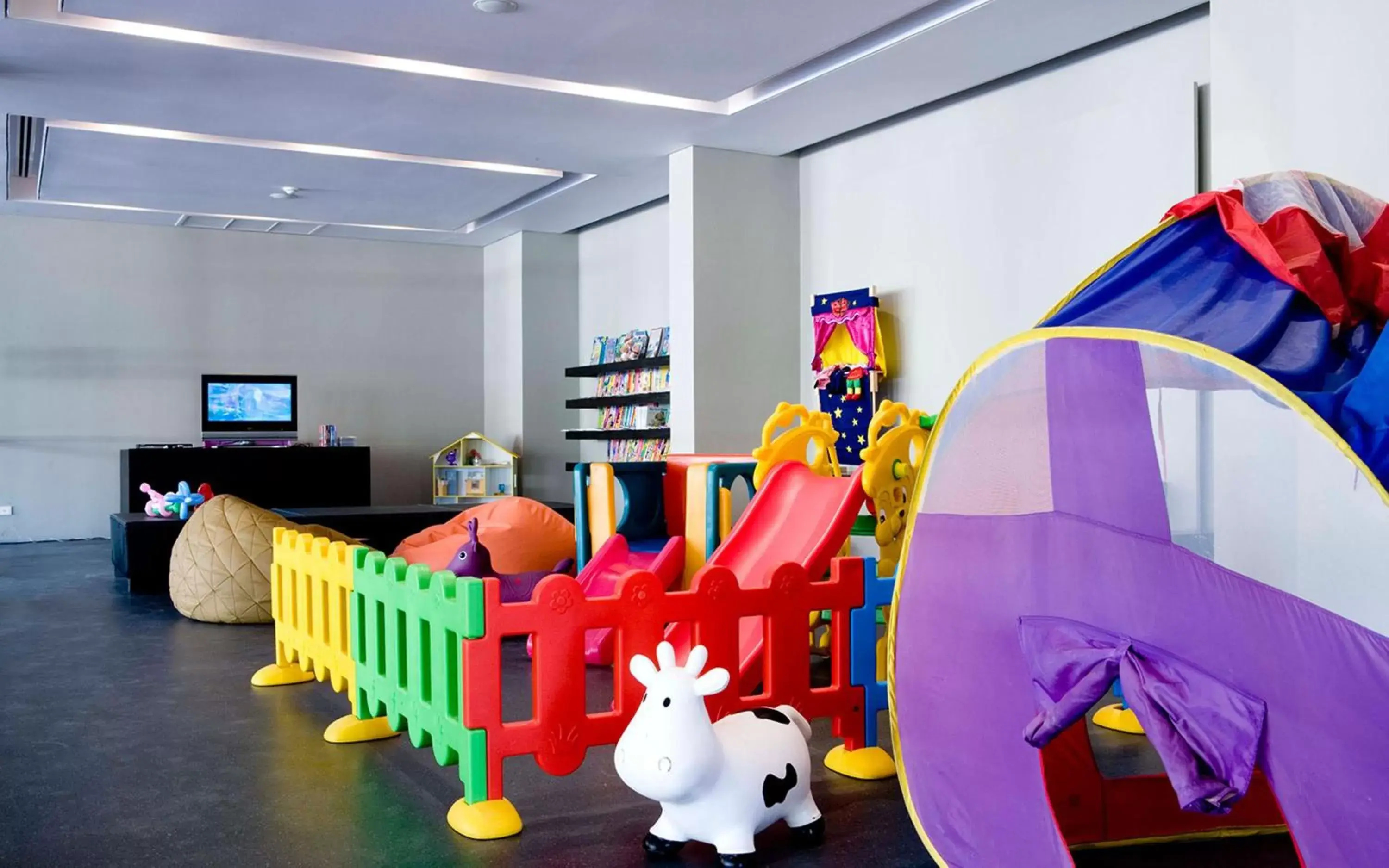 Kids's club in Veranda High Residence