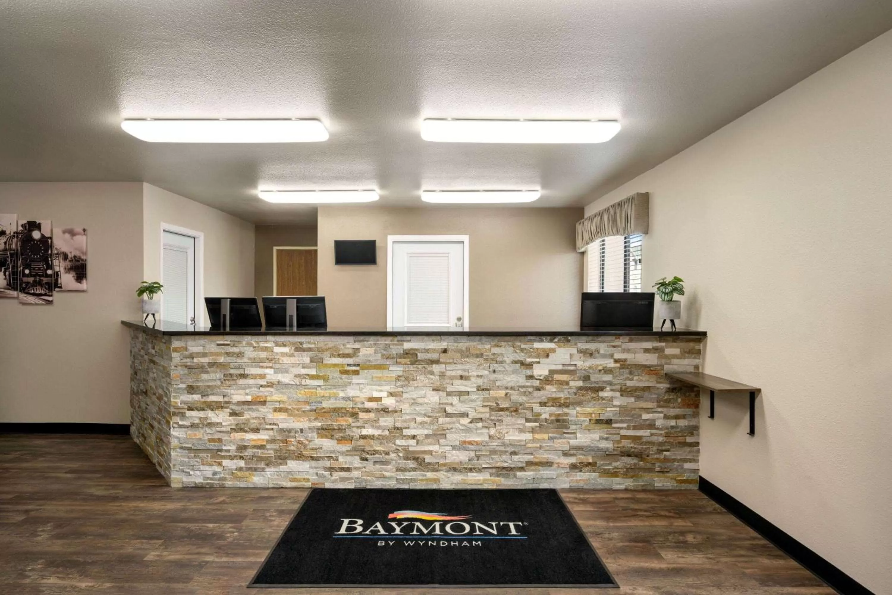 Lobby or reception in Baymont by Wyndham Hearne