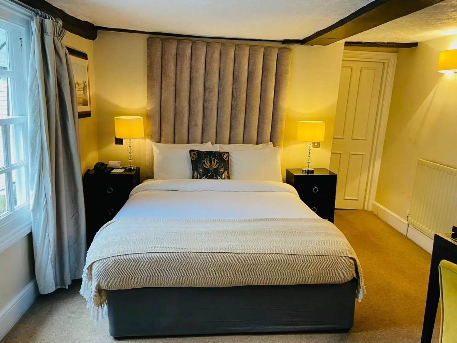 Bedroom, Bed in The Talbot Inn