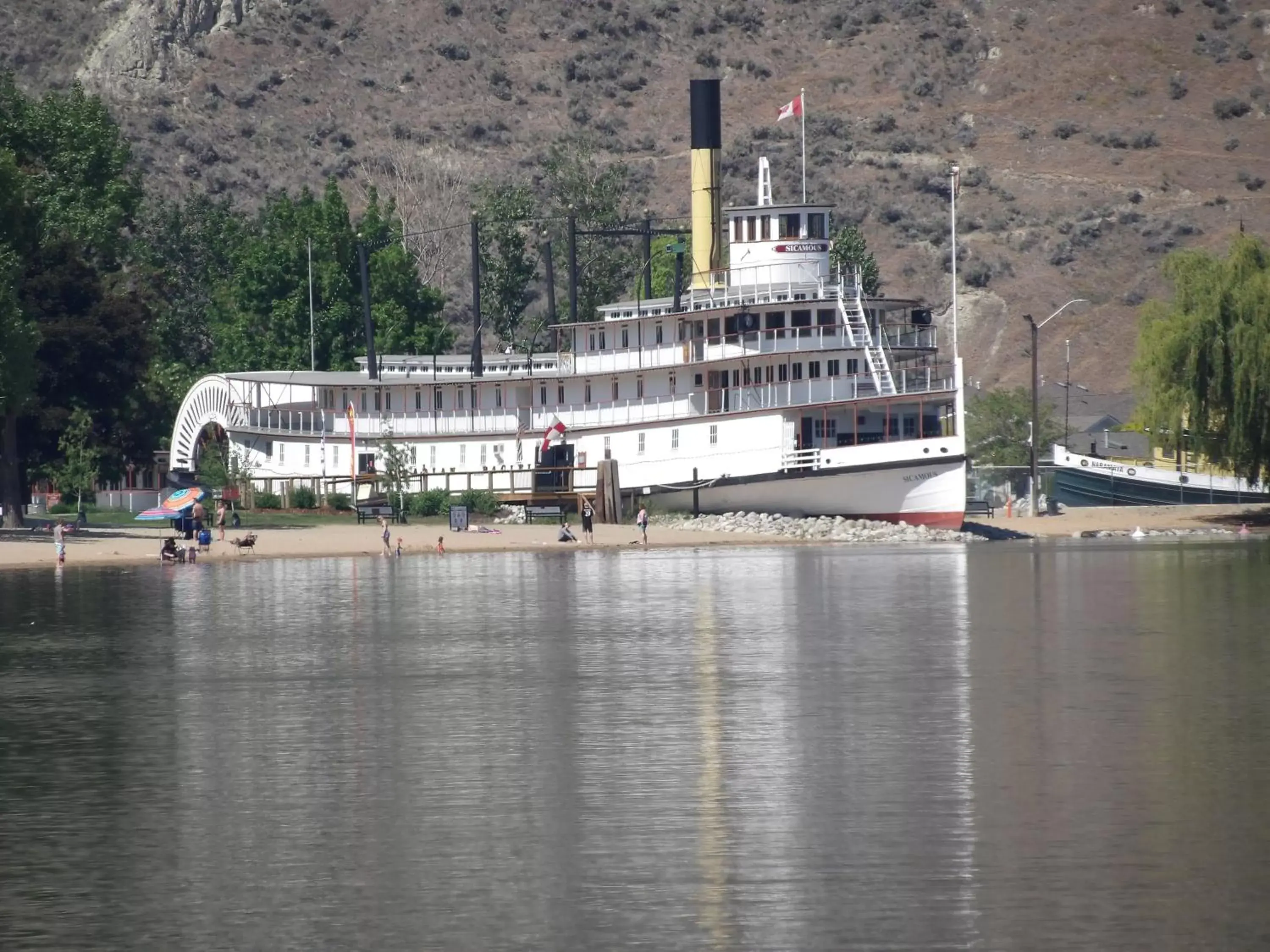 Nearby landmark, Property Building in Okanagan Lakefront Resort