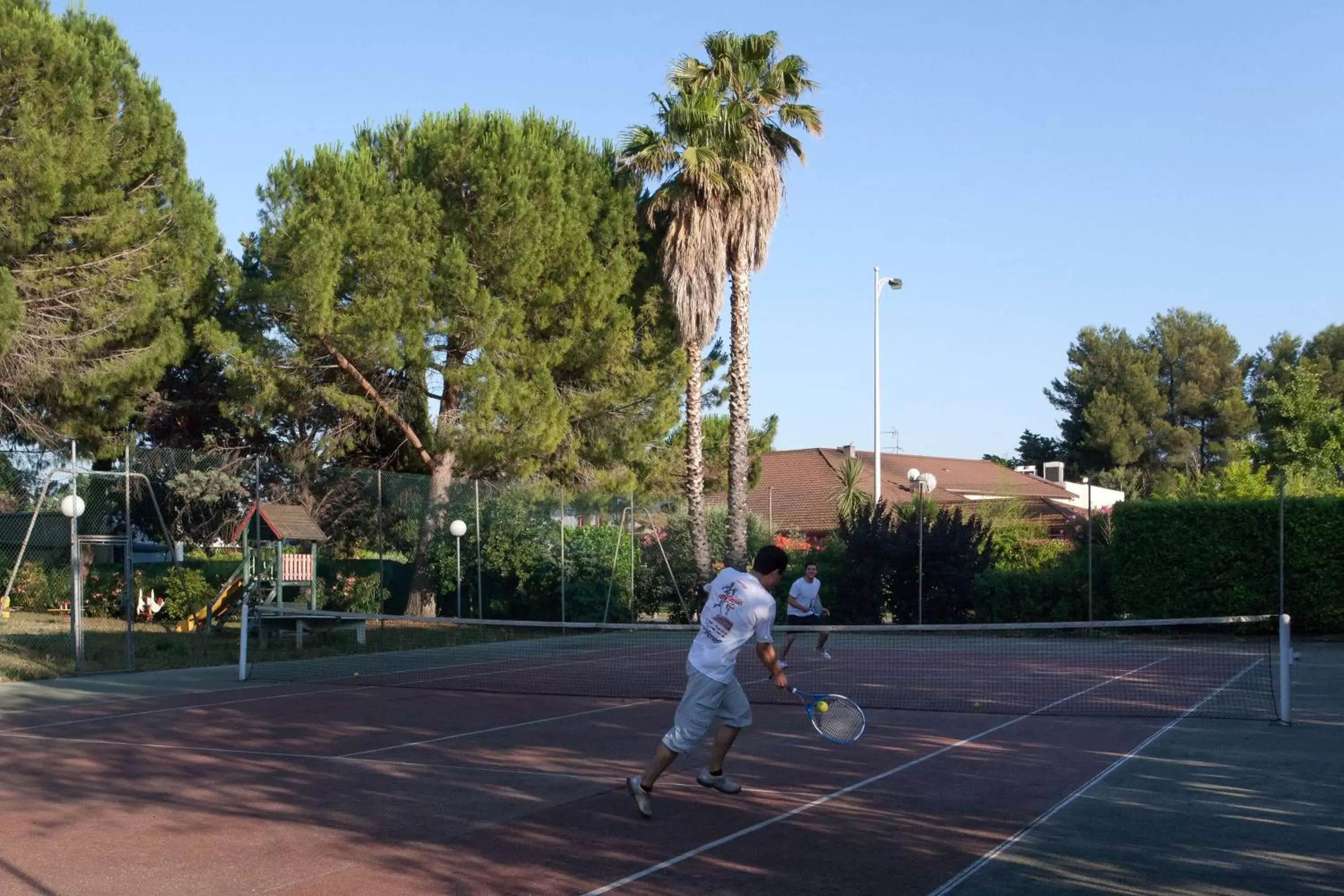 Fitness centre/facilities, Tennis/Squash in HÔTEL C SUITES chambres spacieuses